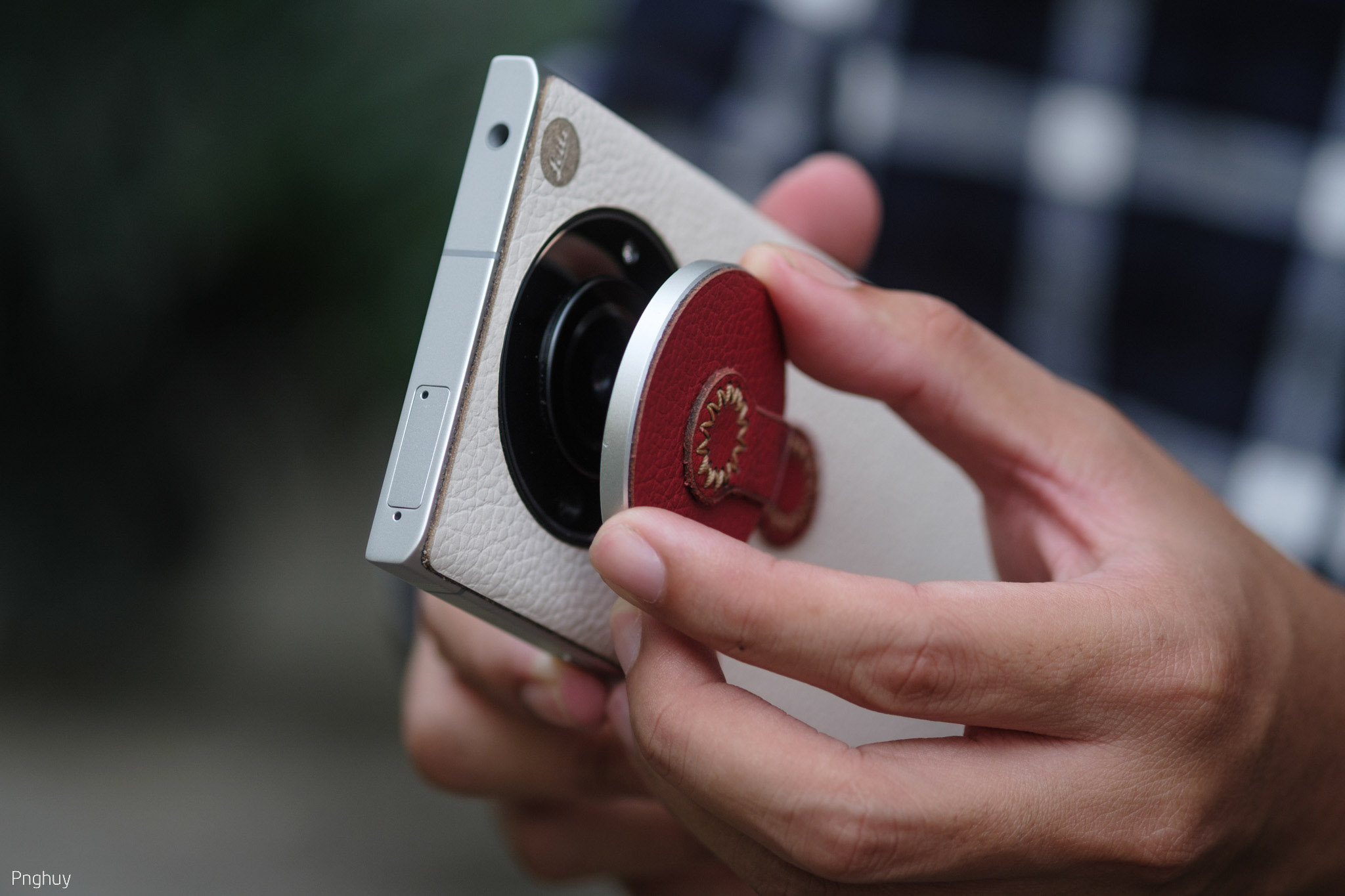 Trên tay nhanh Leica Leitz Phone 2 máy quá đẹp