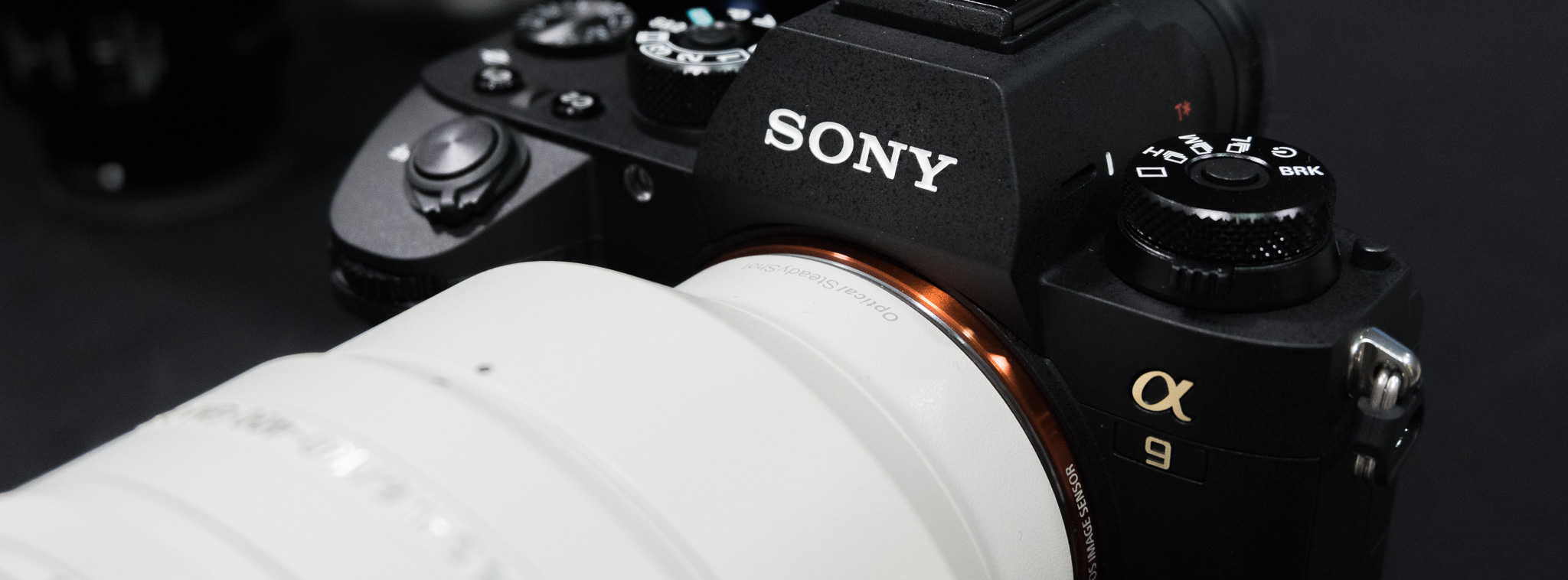 Trên tay Sony A9: máy ảnh mirrorless hoàn hảo nếu có một hệ thống ống kính tốt hơn