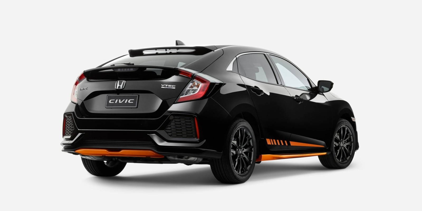 Ngắm Honda Civic độ phong cách Type R và dàn âm thanh khủng tại TP HCM