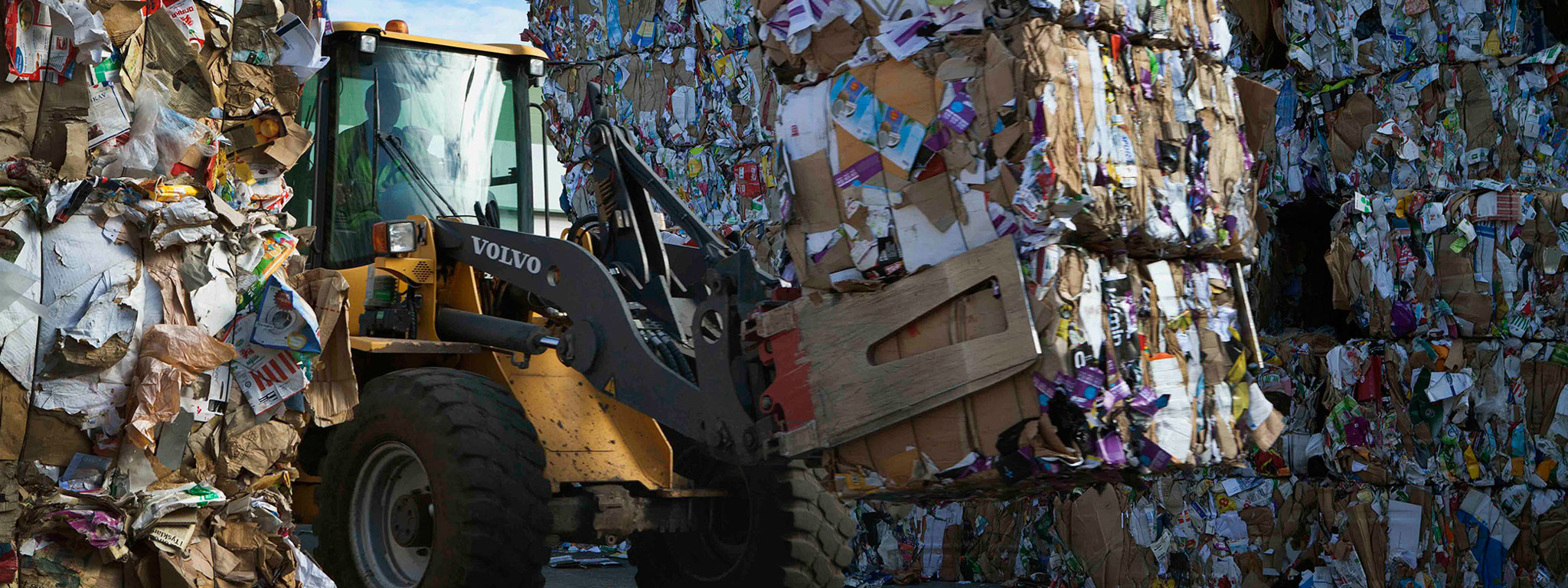 Cuộc cách mạng tái chế và tình trạng thiếu rác trầm trọng tại Thụy Điển