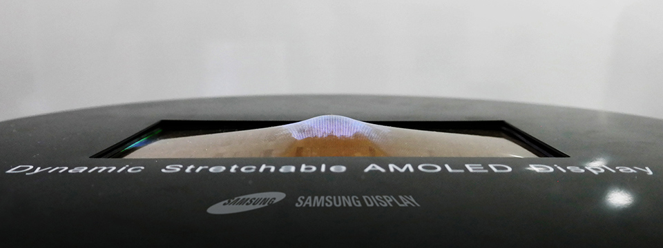 Samsung giới thiệu màn hình OLED có thể đâm lõm và màn hình LCD 2250dpi