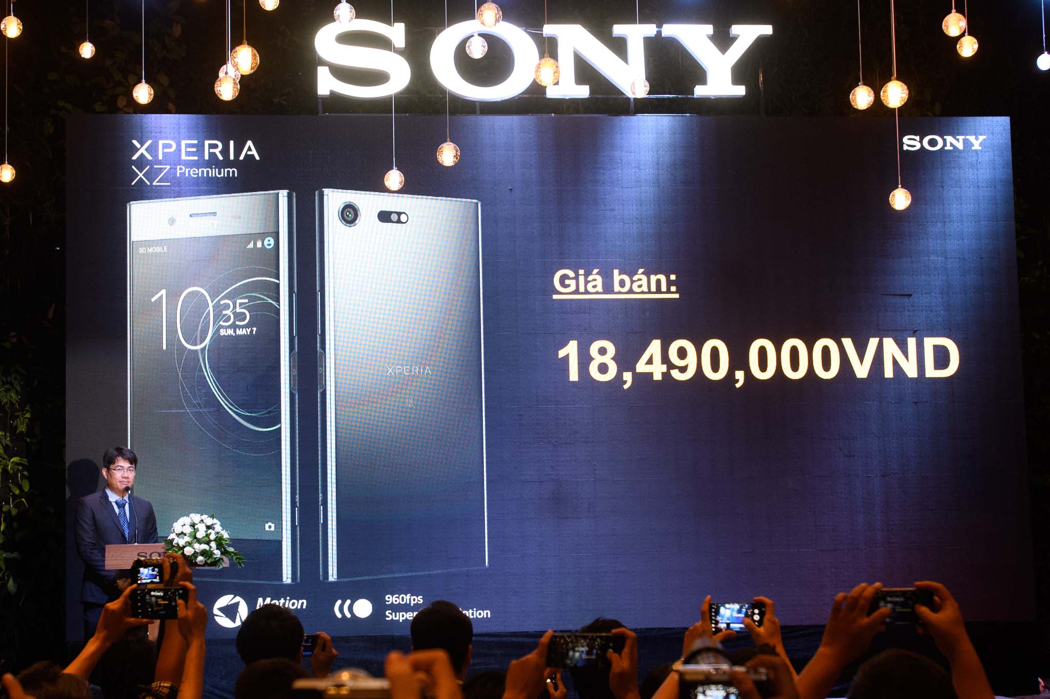 Sony Xperia XZ Premium ra mắt tại Việt Nam: giá 18,49 triệu, bán ra từ 24/6, có đủ 3 màu