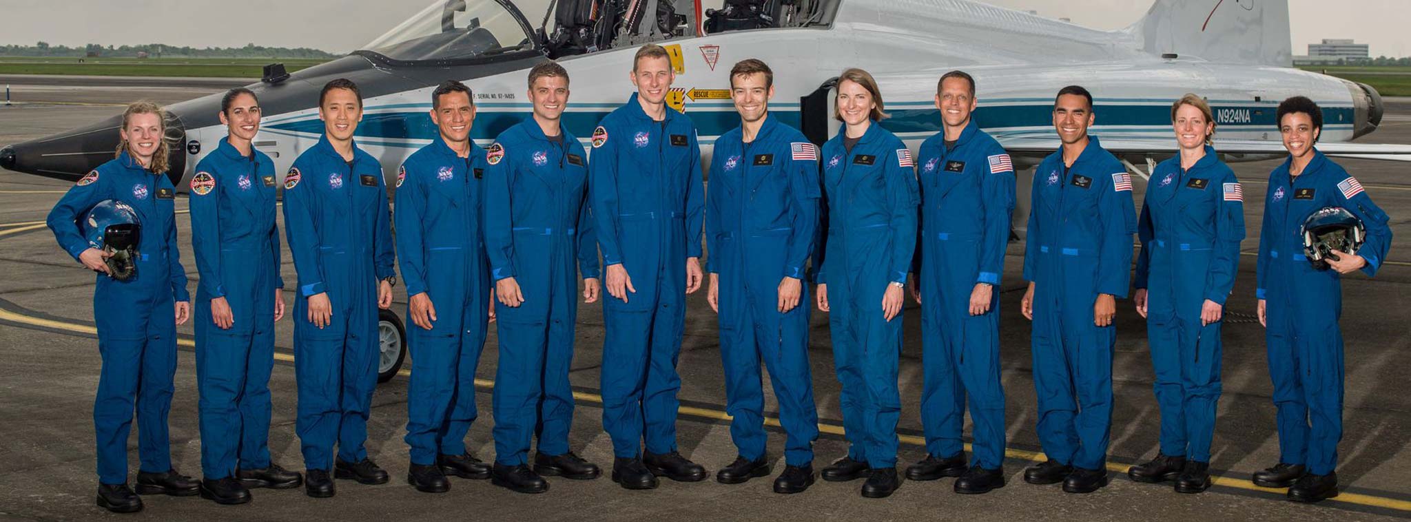 Đây là 12 phi hành gia mới của NASA, tinh hoa tuyển chọn từ 18.300 ứng cử viên