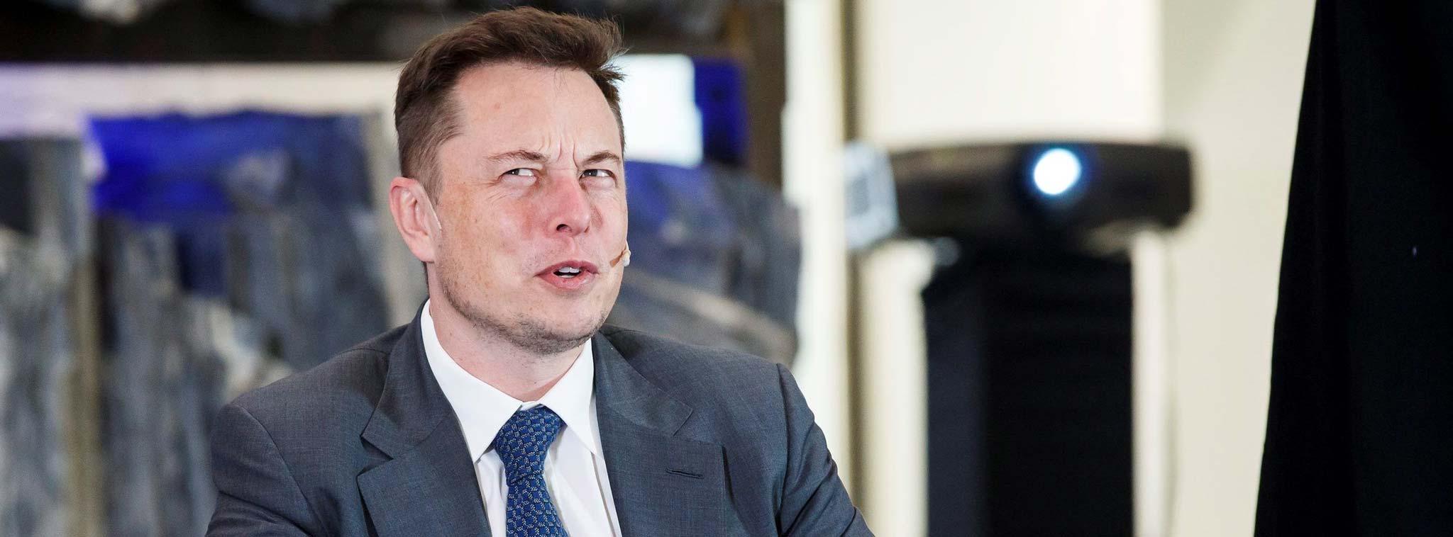 Một tuần của Elon Musk: làm việc 80-90 tiếng, ngủ 6 tiếng/đêm, 4 ngày chơi với con, 10 tiếng hẹn hò