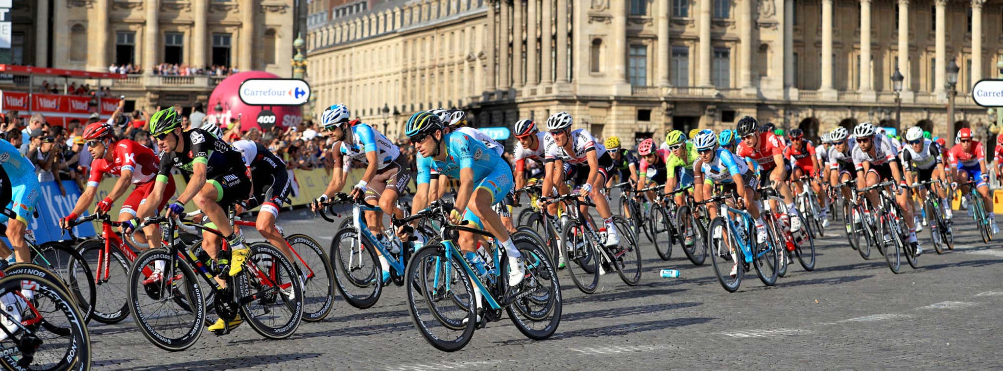 Lần đầu tiên dùng AI để dự đoán, phân tích thông tin chi tiết diễn biến Tour de France