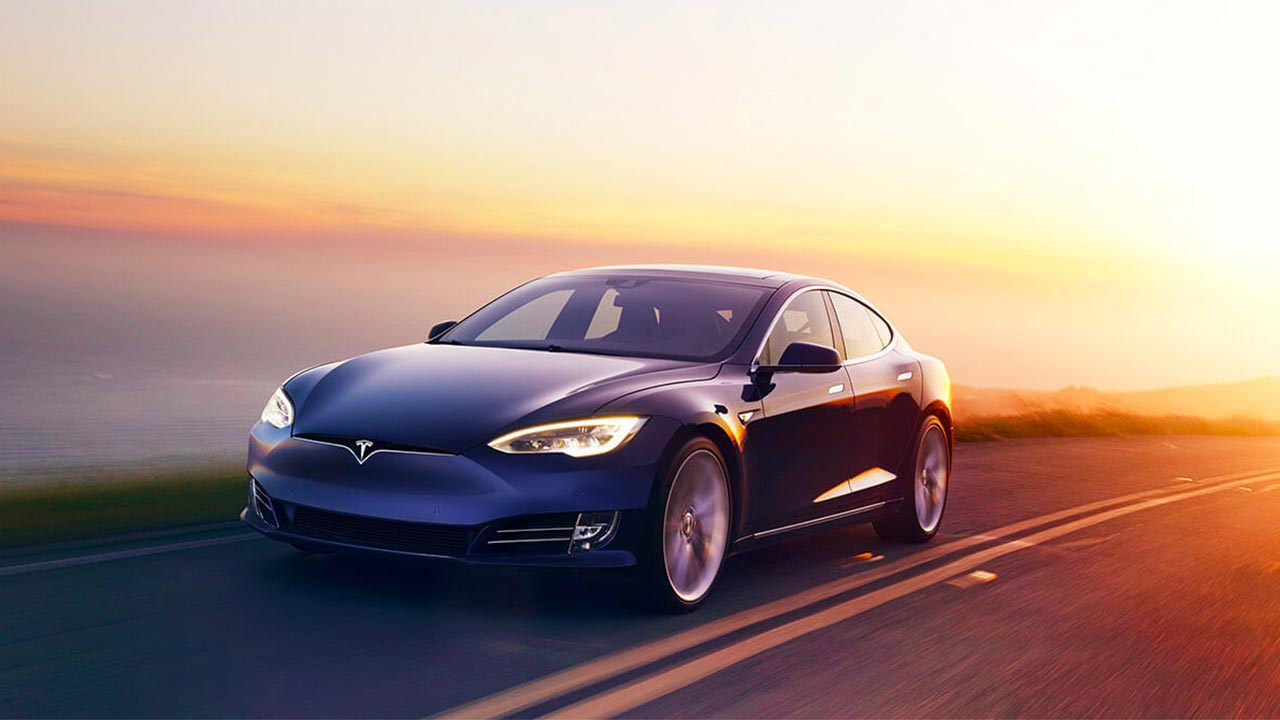 Tesla Model S 2017 tiếp tục không được đánh giá an toàn cao nhất theo thử nghiệm của IIHS