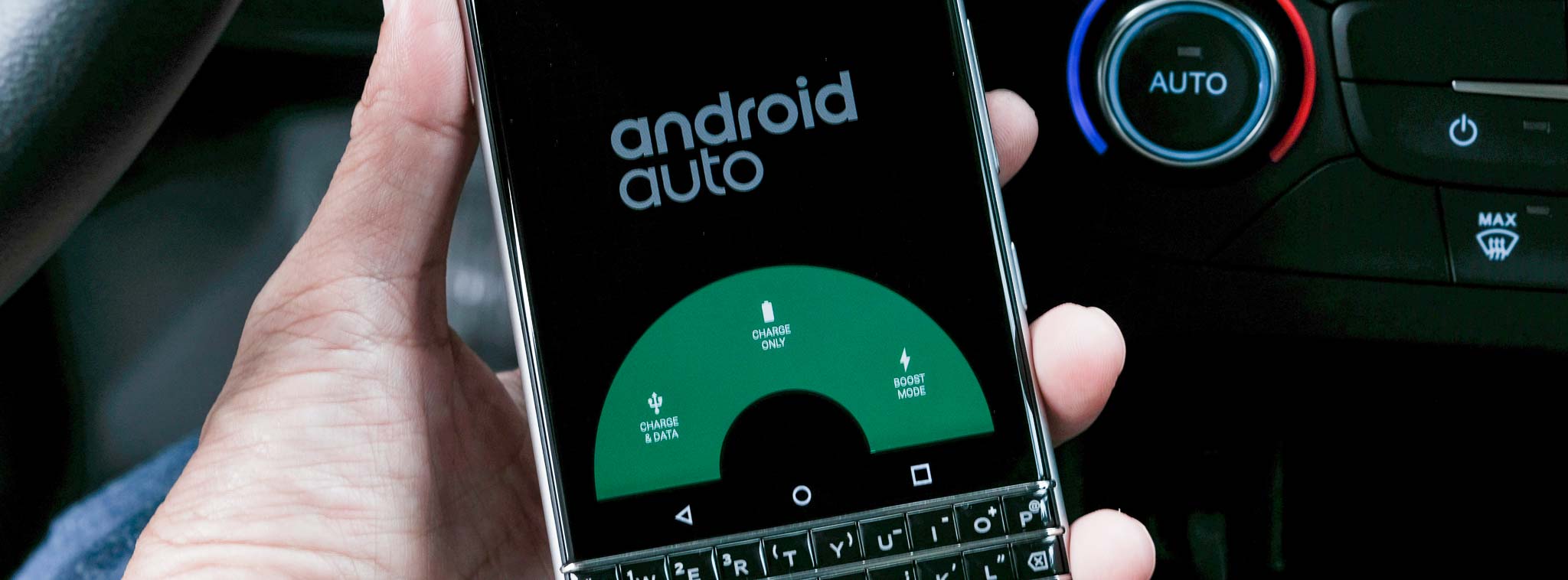 Trên tay Android Auto: giao diện đẹp, ít ứng dụng, chưa hỗ trợ chính thức VN