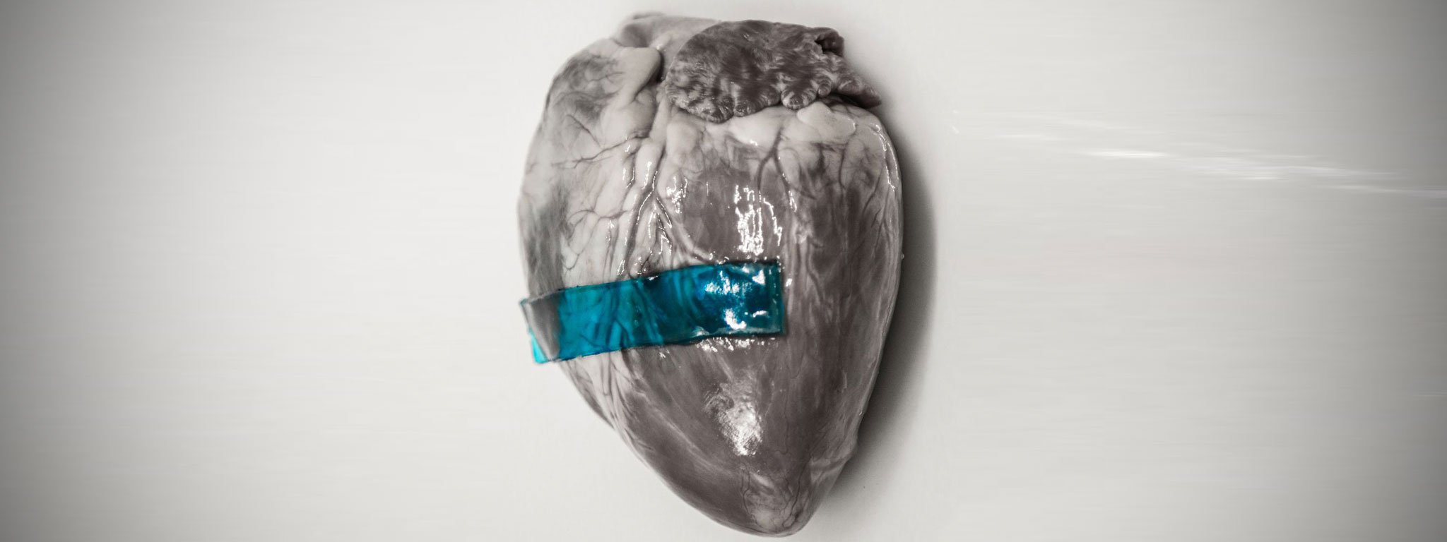 Phát triển thành công "băng keo" có thể hàn gắn vết thương của trái tim