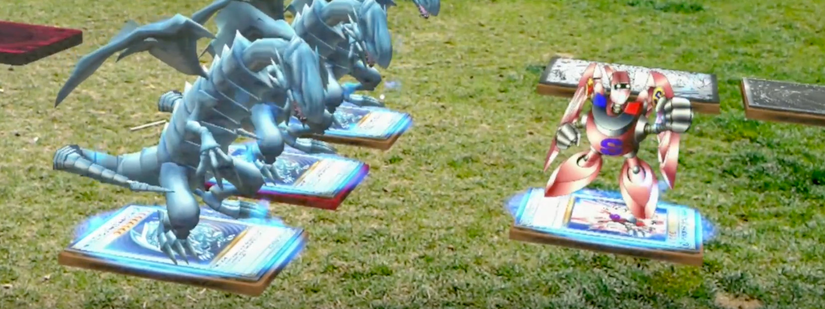 [Video] Đấu bài Yu-Gi-Oh! với quái thú hiện ra trước mặt như phim, tại sao không chứ?