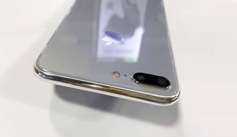 Đây có thể là iPhone 7s Plus với mặt lưng kính + sạc không dây, anh em nghĩ sao?