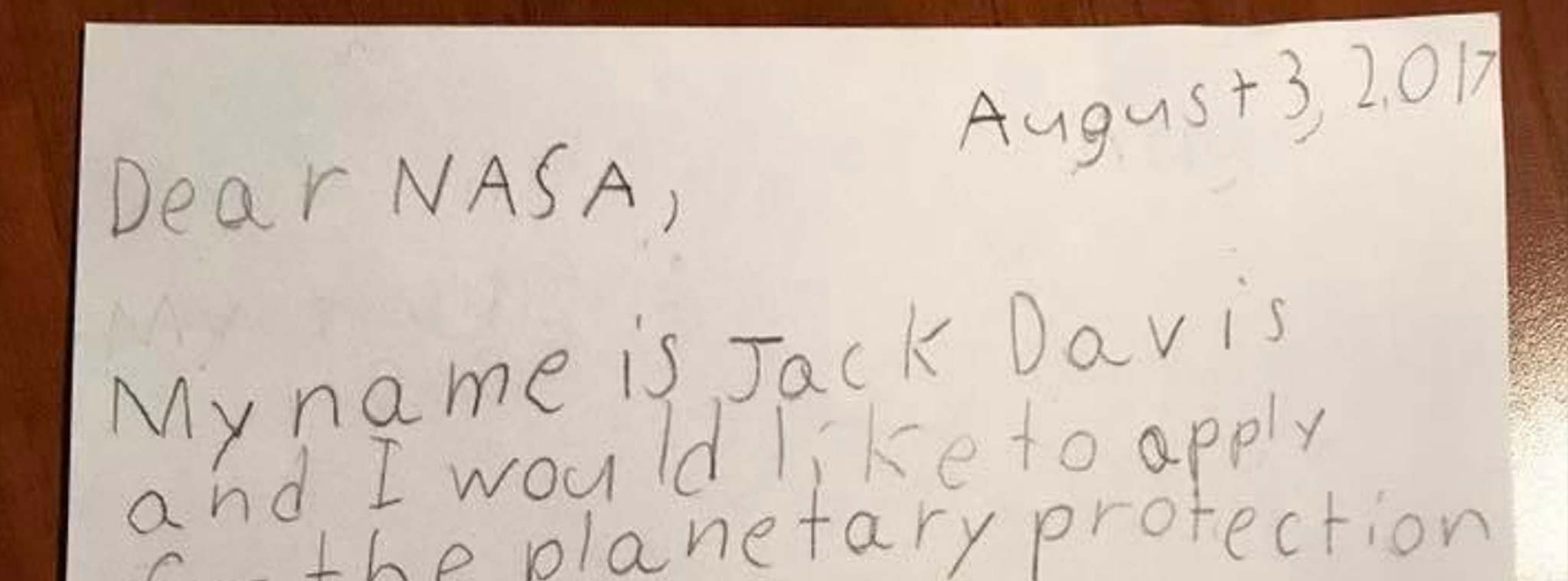 Cậu bé 9 tuổi nộp đơn xin làm việc tại bộ phận Bảo vệ hành tinh của NASA