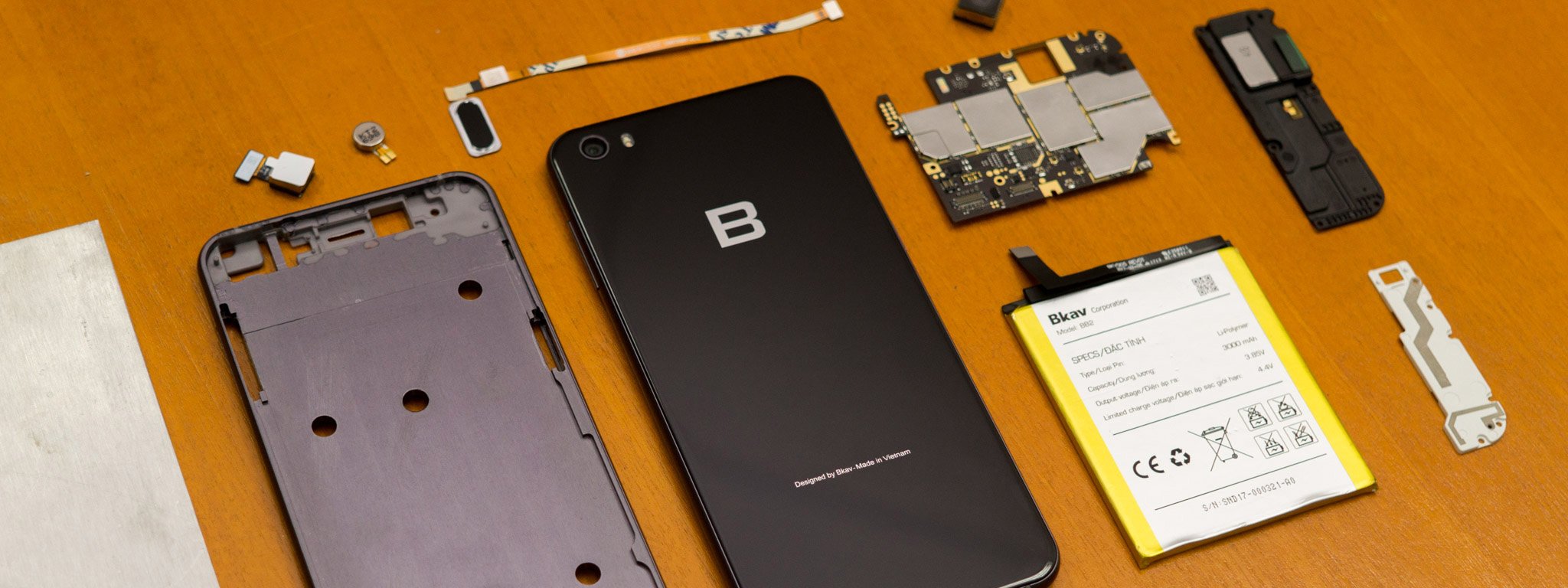 Quá trình thiết kế BPhone: bị Qualcomm chê, 4 năm mạch không chạy cho đến Bphone 2017