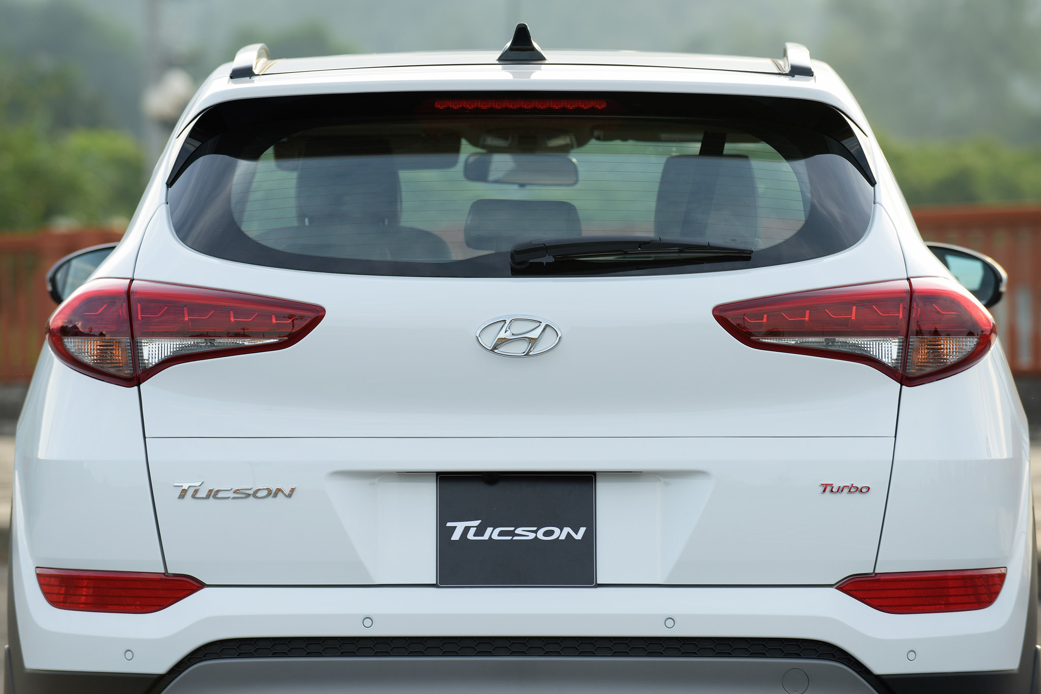 Hyundai Tucson 2017: 3 tuỳ chọn động cơ; giá khởi điểm từ 815 triệu đồng - 3