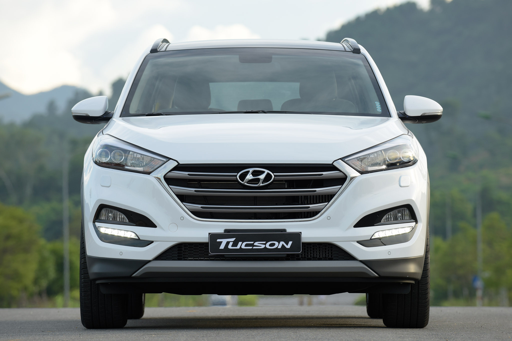 Hyundai Tucson 2017: 3 tuỳ chọn động cơ; giá khởi điểm từ 815 triệu đồng - 2