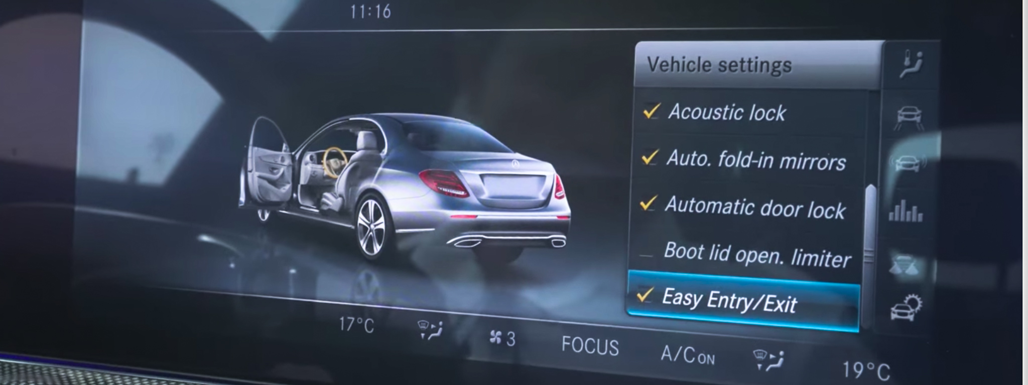 [Video] Bật/tắt tính năng tự nâng vô-lăng để dễ dàng ra vào xe Mercedes-Benz