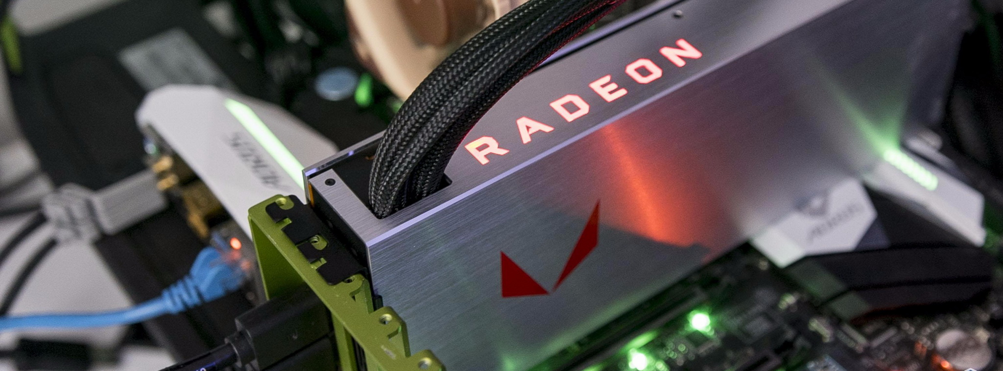 Flash BIOS cho Radeon RX Vega 56, tăng hiệu năng card đến 20%