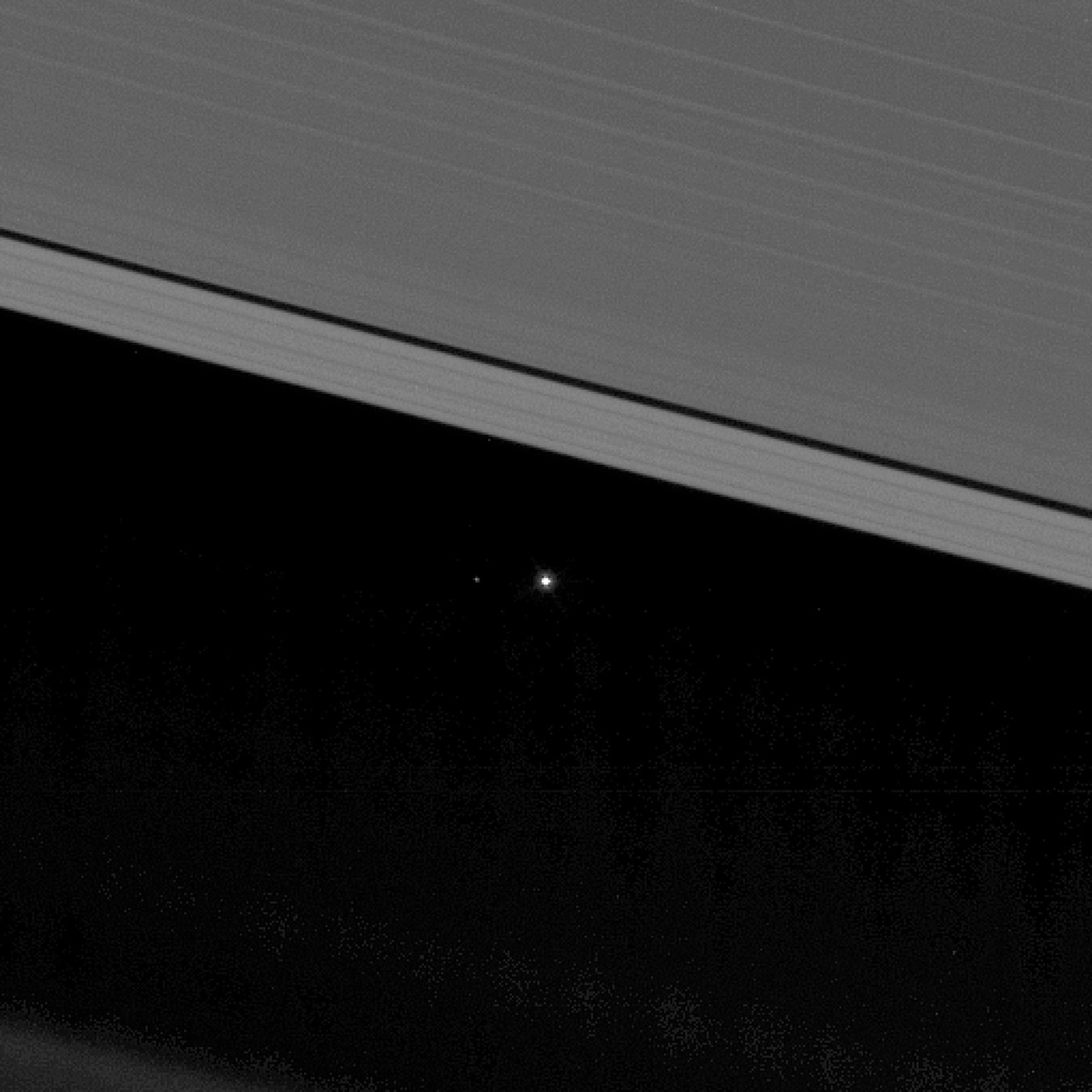 NASA cho tàu thăm dò Cassini lao vào sao Thổ tự sát, một sứ mạng không gian vĩ đại đã khép lại