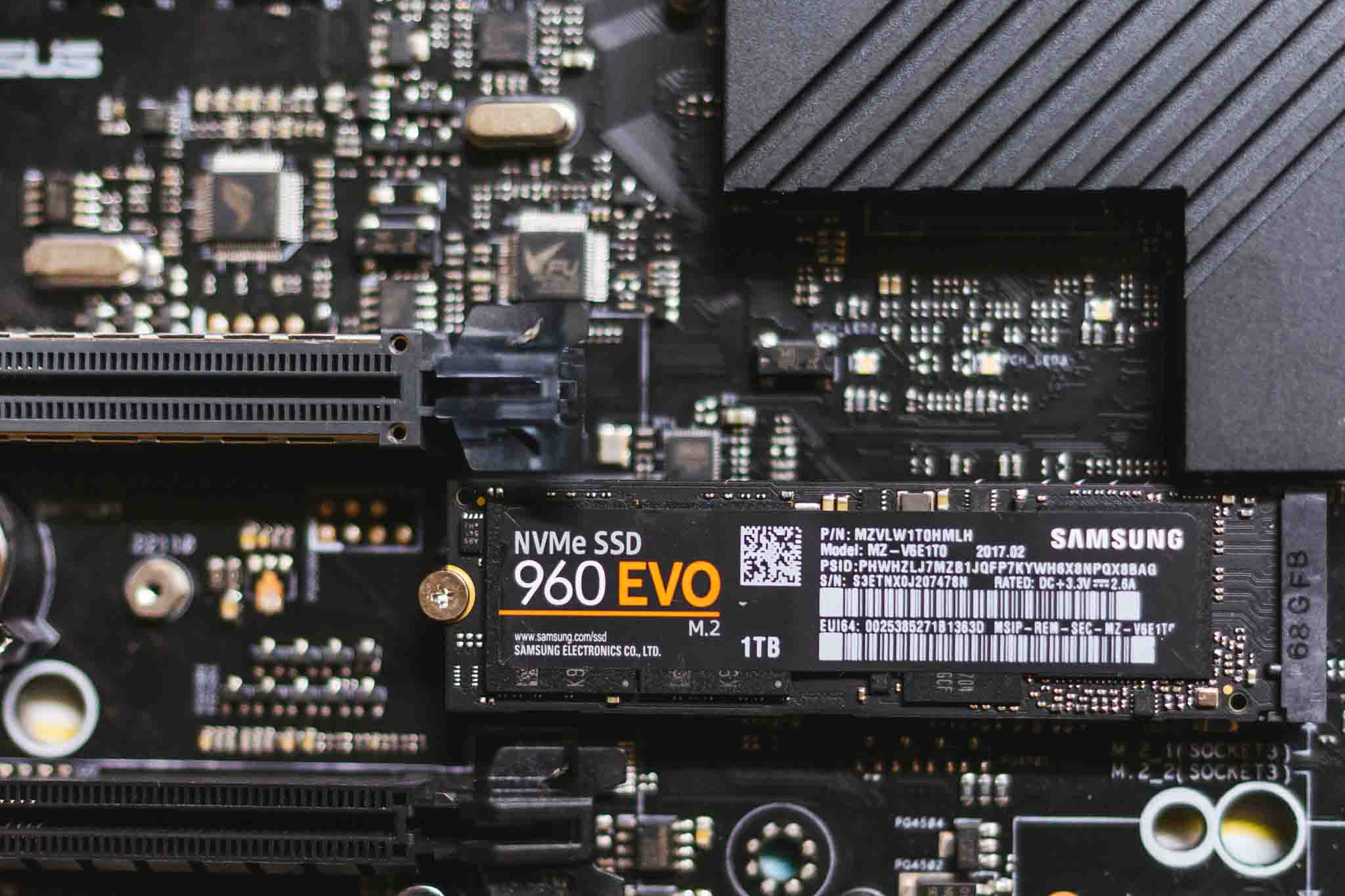 Đánh giá SSD Samsung 960 EVO 1 TB: Tốc độ cao, dung lượng lớn, xài rất đã, giá 14.275.000 đồng