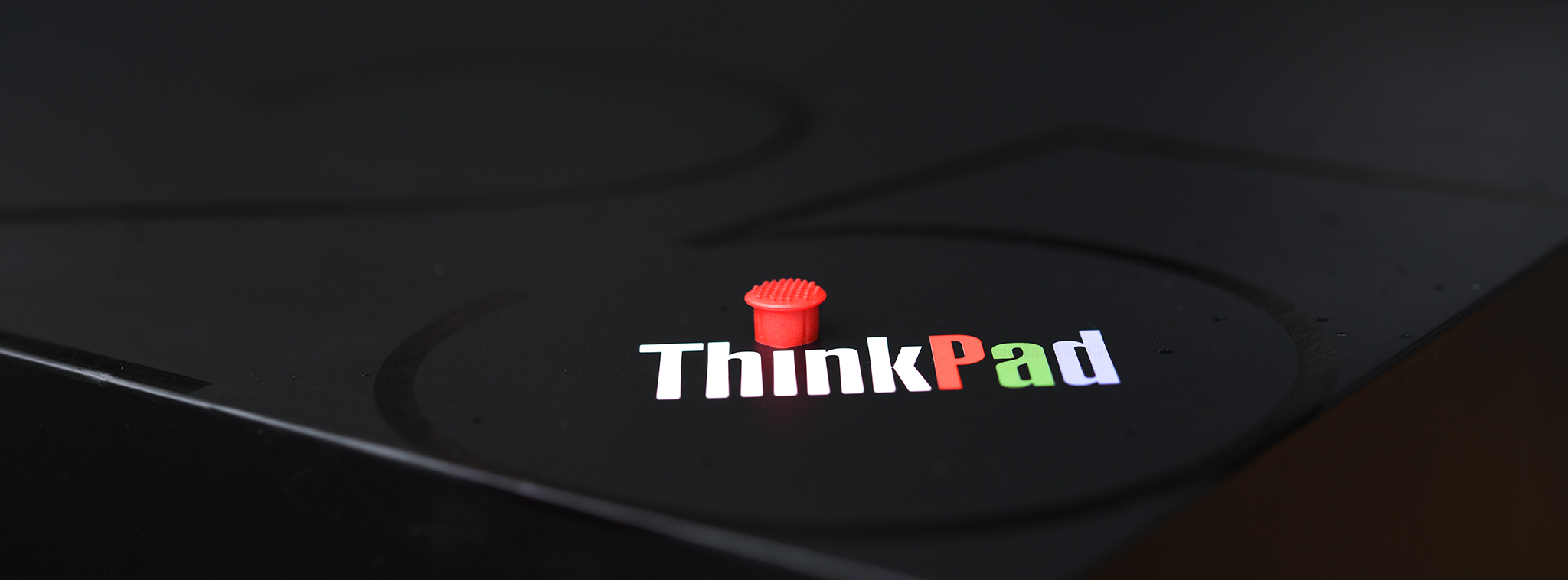 Trên tay laptop ThinkPad Anniversary Edition 25 – Đậm nét hoài cổ