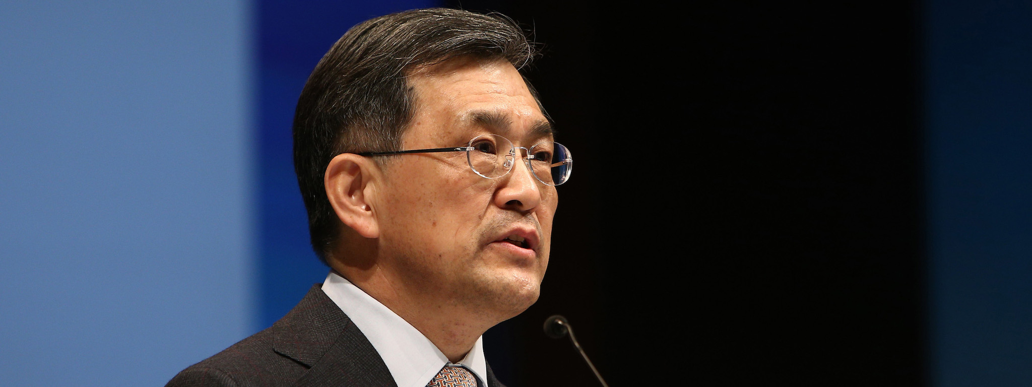 CEO của Samsung Electronics từ chức giữa những khủng hoảng chưa từng thấy