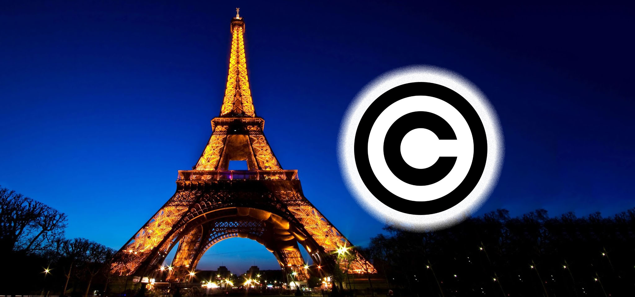 Chụp ảnh tháp Eiffel ban đêm trái phép có thể bị kiện ra toà