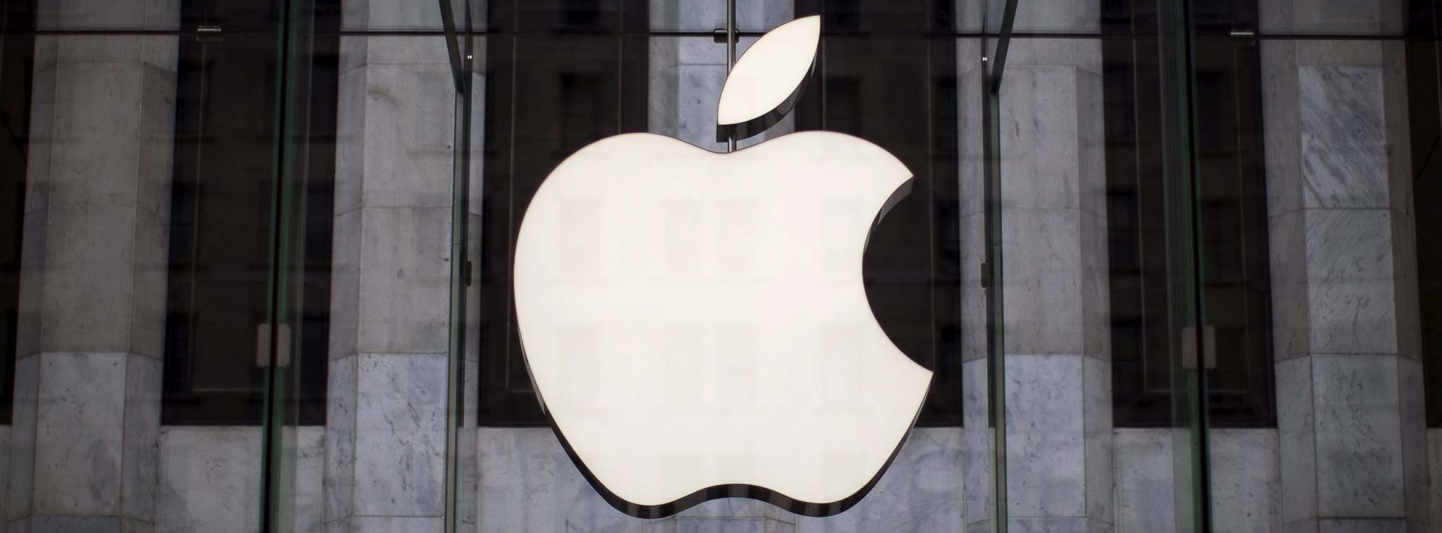 Cổ phiếu Apple đạt mức kỷ lục, trên đà trở thành công ty đầu tiên thế giới có giá trị 1000 tỷ đô