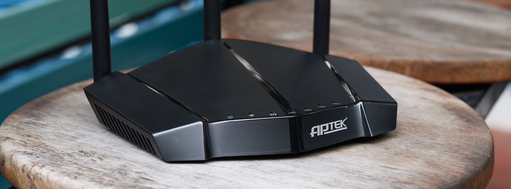 Đánh giá wireless router Aptek N303HU – Tầm phủ sóng rộng, xuyên tầng tốt, giá mềm