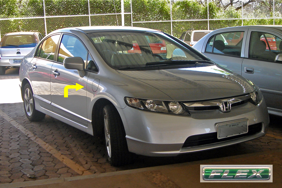 Đang tải Brazilian_Honda_Civic_Flex_car_09_2008_logo_&_secondary_gas_tank.jpg…