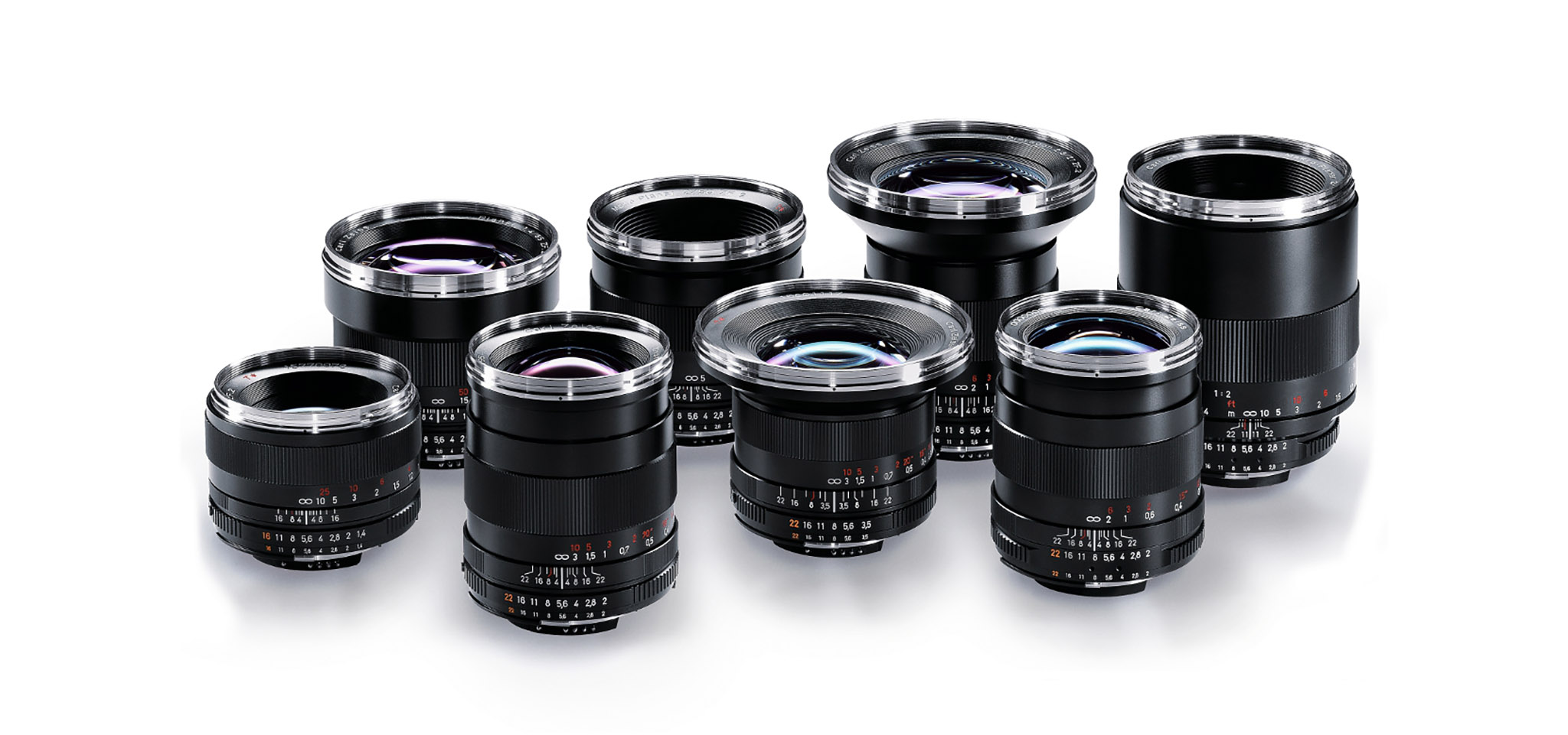 Cosina  ngừng sản xuất ống kính Zeiss SLR dòng Classic, xả hàng tồn kho với giá rất rẻ