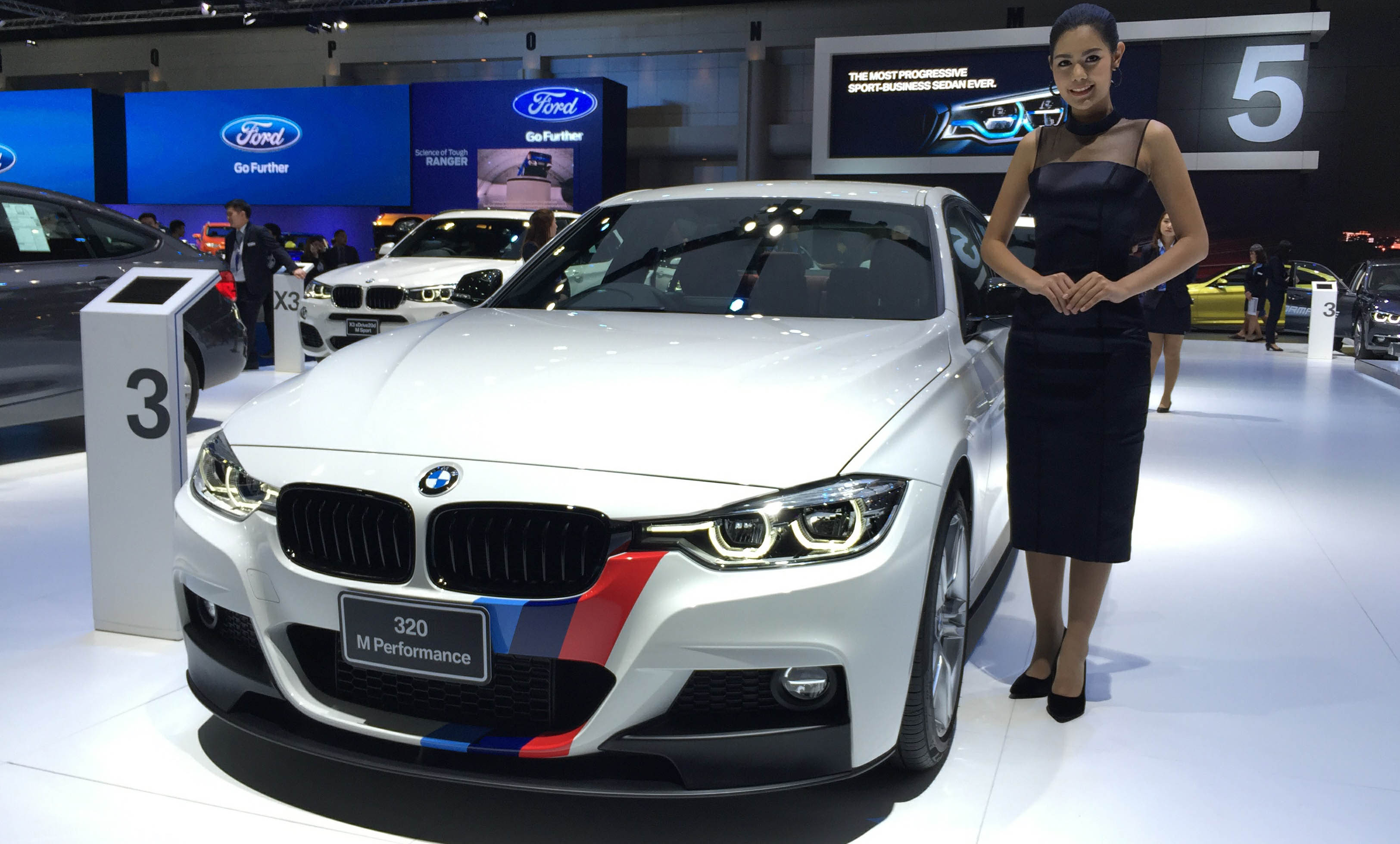 THACO công bố giá bán mới cho xe BMW: thấp hơn từ 49 đến gần 600 triệu so với trước đây