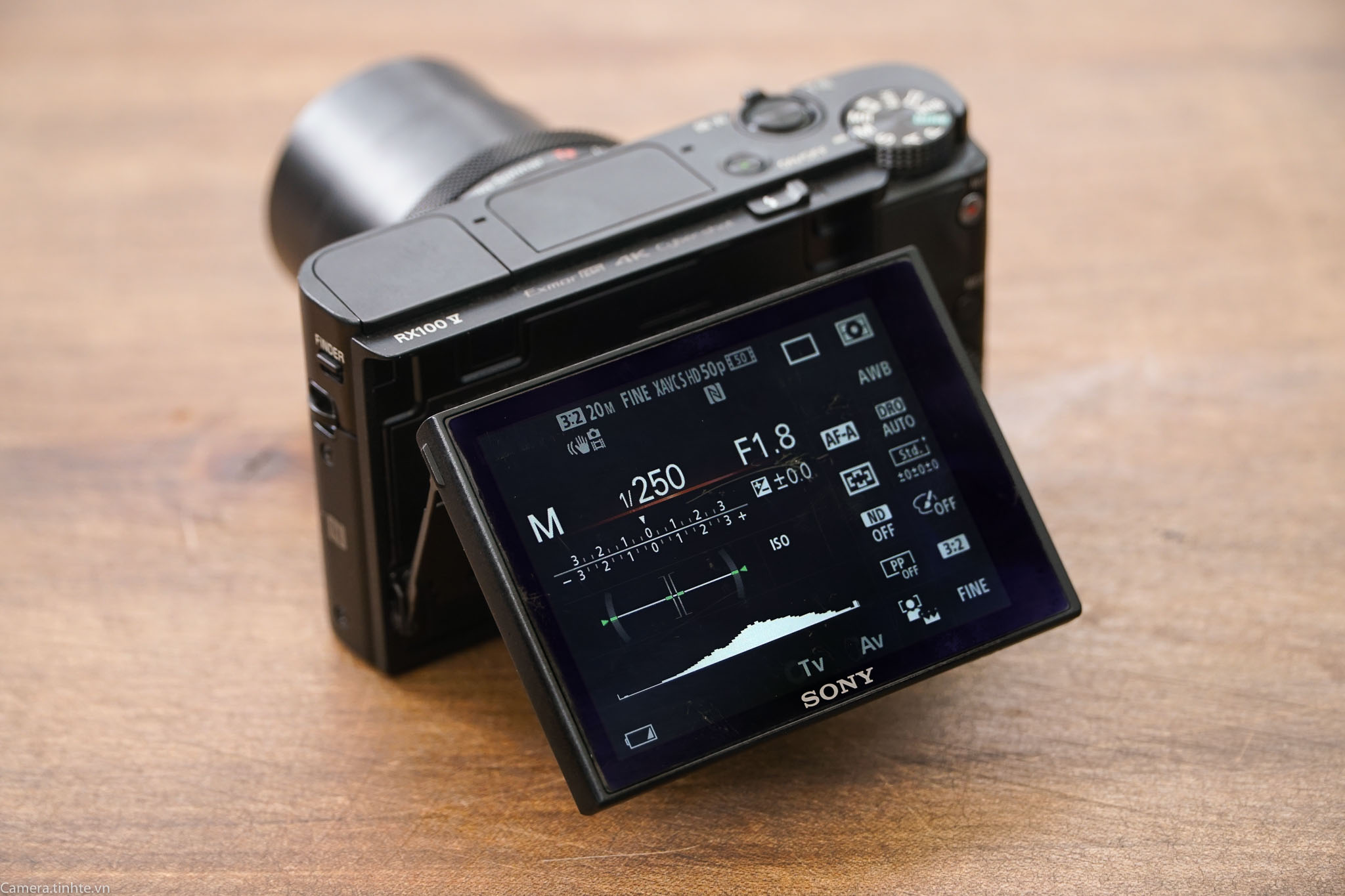 Đang tải SONY RX100 V - Camera.tinhte.vn-14.jpg…