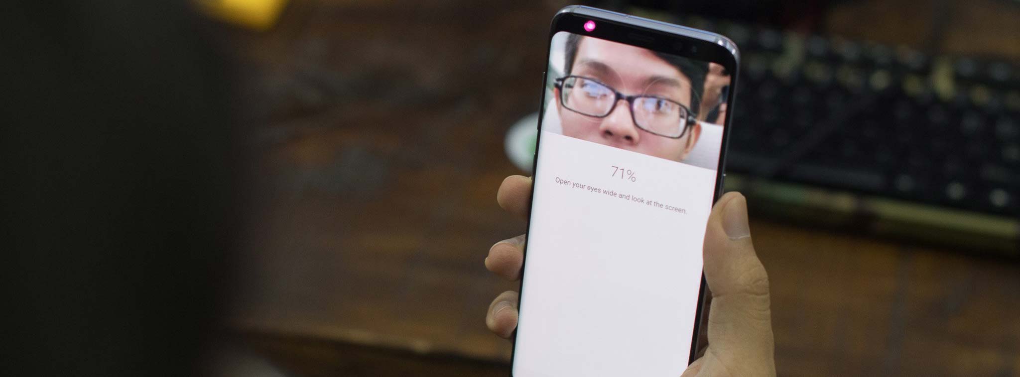 Galaxy S9 có tính năng Intelligent Scan, kết hợp quét mống mắt và nhận diện mặt để mở khóa tốt hơn?