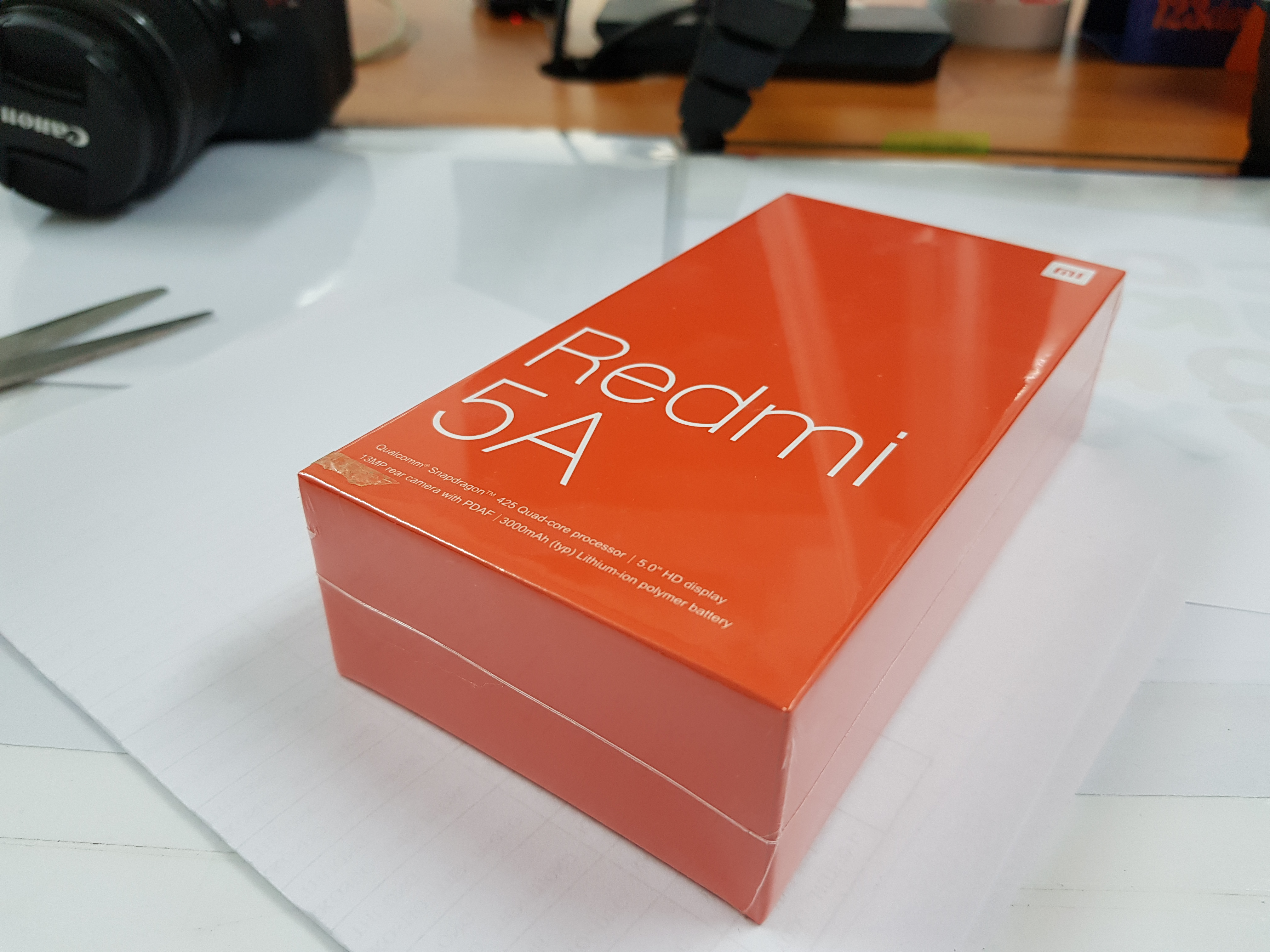 Mở hộp trên tay nhanh Xiaomi Redmi 5A mua tại Akulaku với giá 1690k