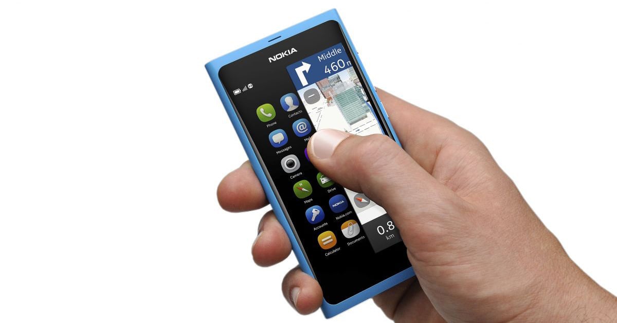 Xem lại video trên tay Nokia N9: điện thoại dùng các lệnh vuốt trên màn hình từ năm 2011