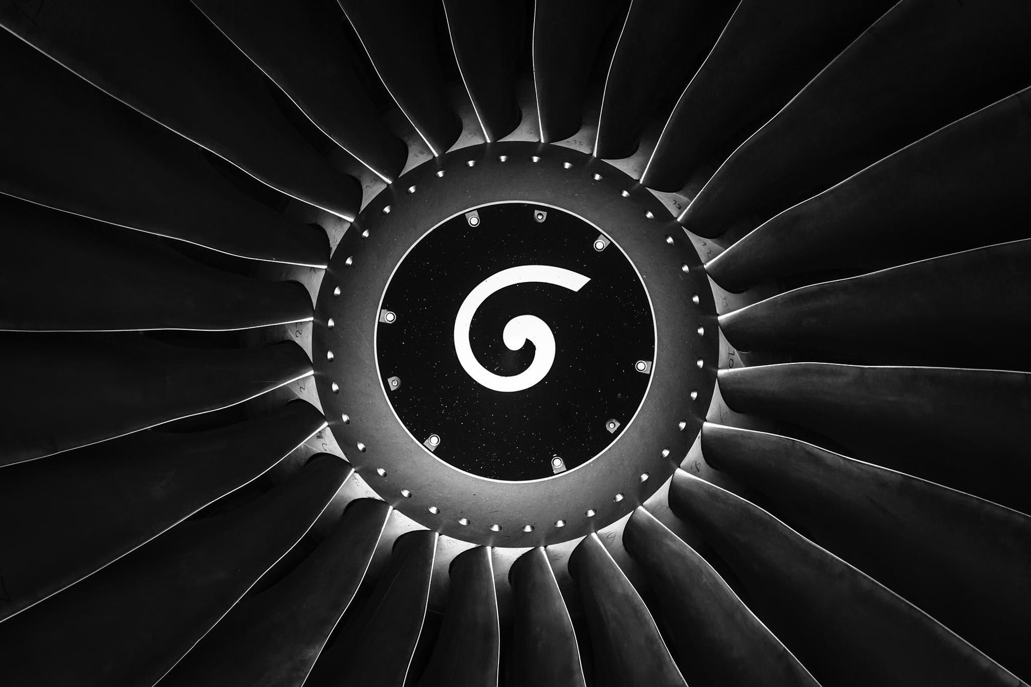 Đang tải Spiral Mark Jet Engine.jpg…