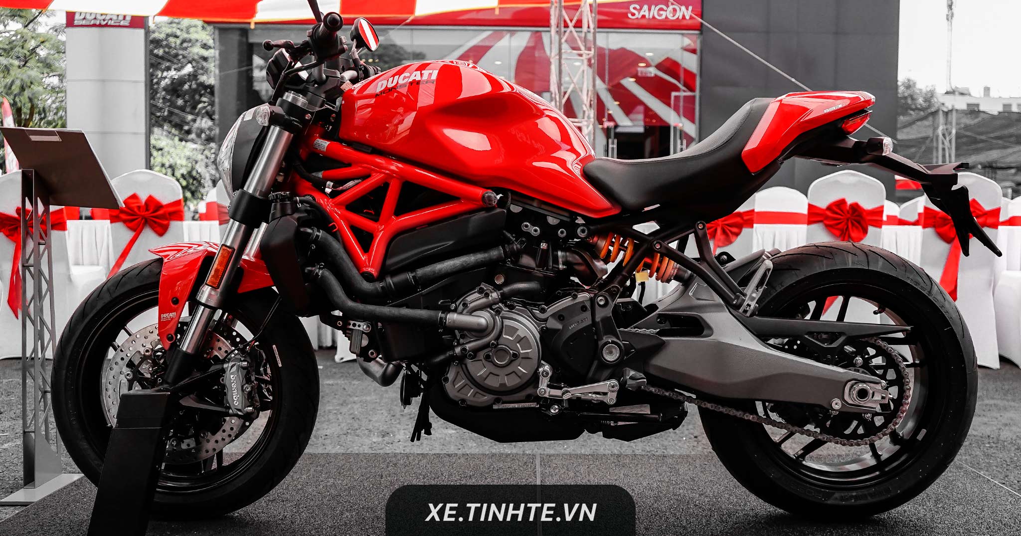 [Video] Trên tay Ducati Monster 821 2018 đã lắp Quick Shift 2 chiều, yên có thể nâng hạ độ cao