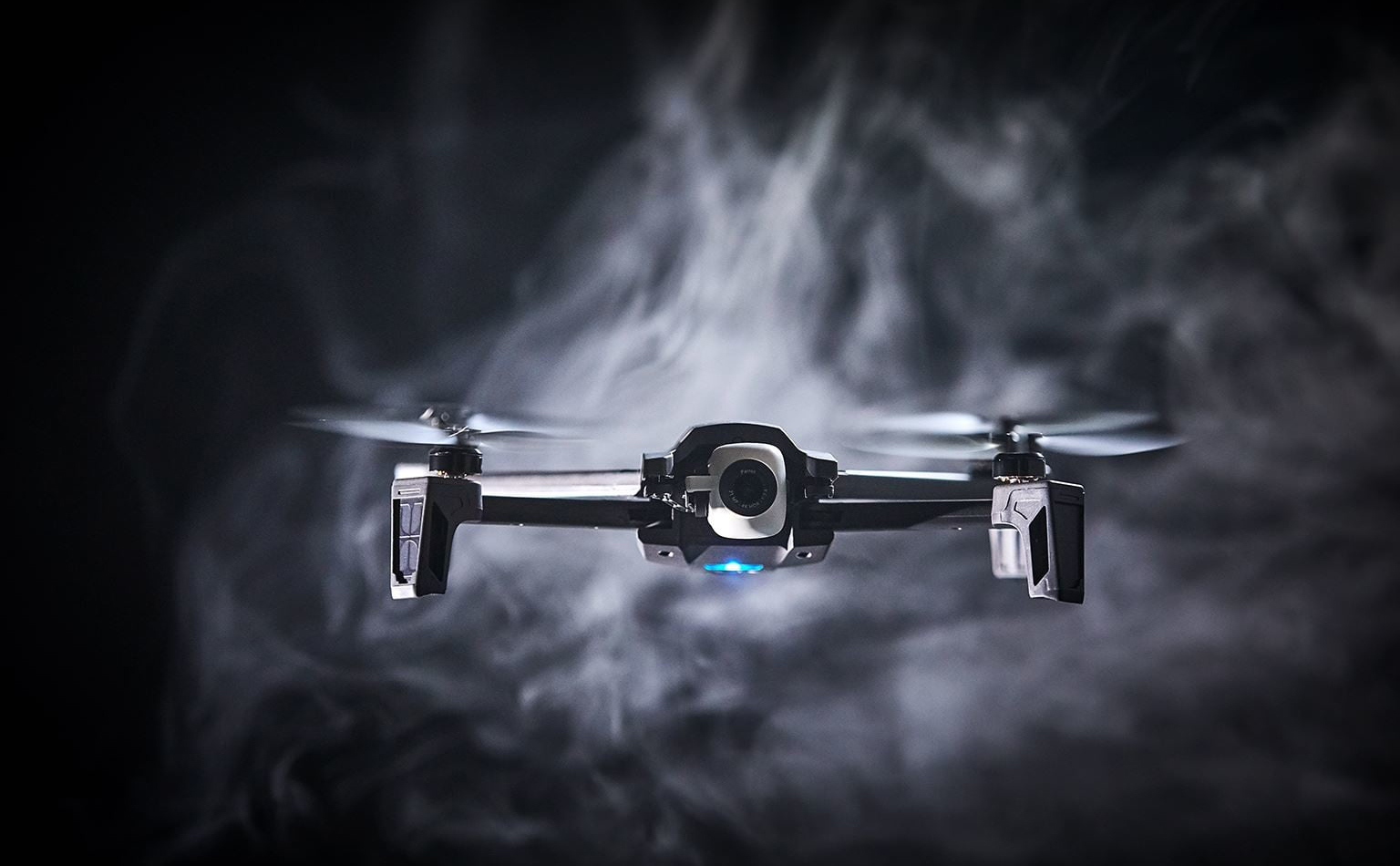 Anafi, drone thế hệ mới vừa được ra mắt có khả năng quay 4K HDR, nhỏ gọn, có thể bỏ túi