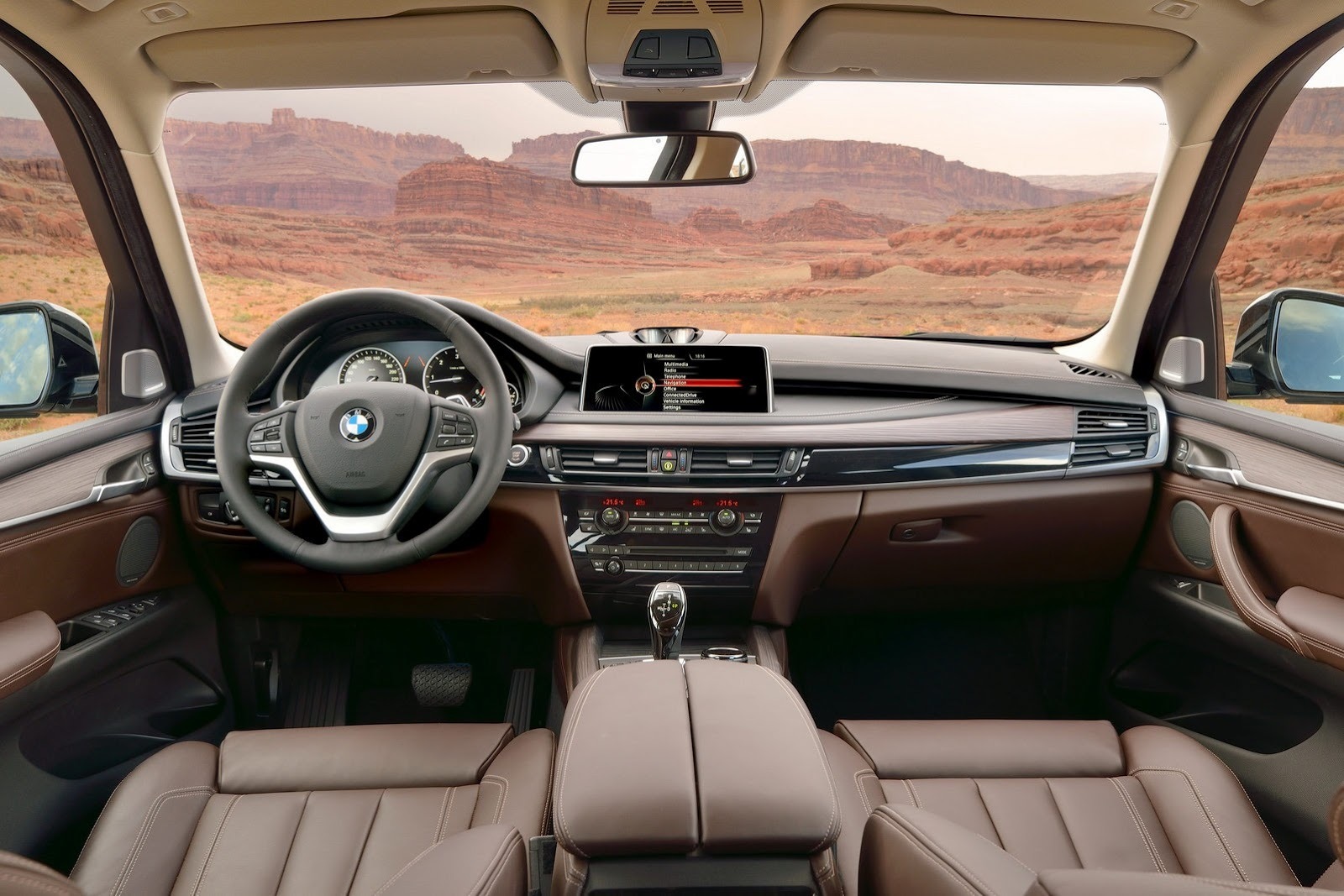 Đang tải 2014-BMW-X5-5.jpg…