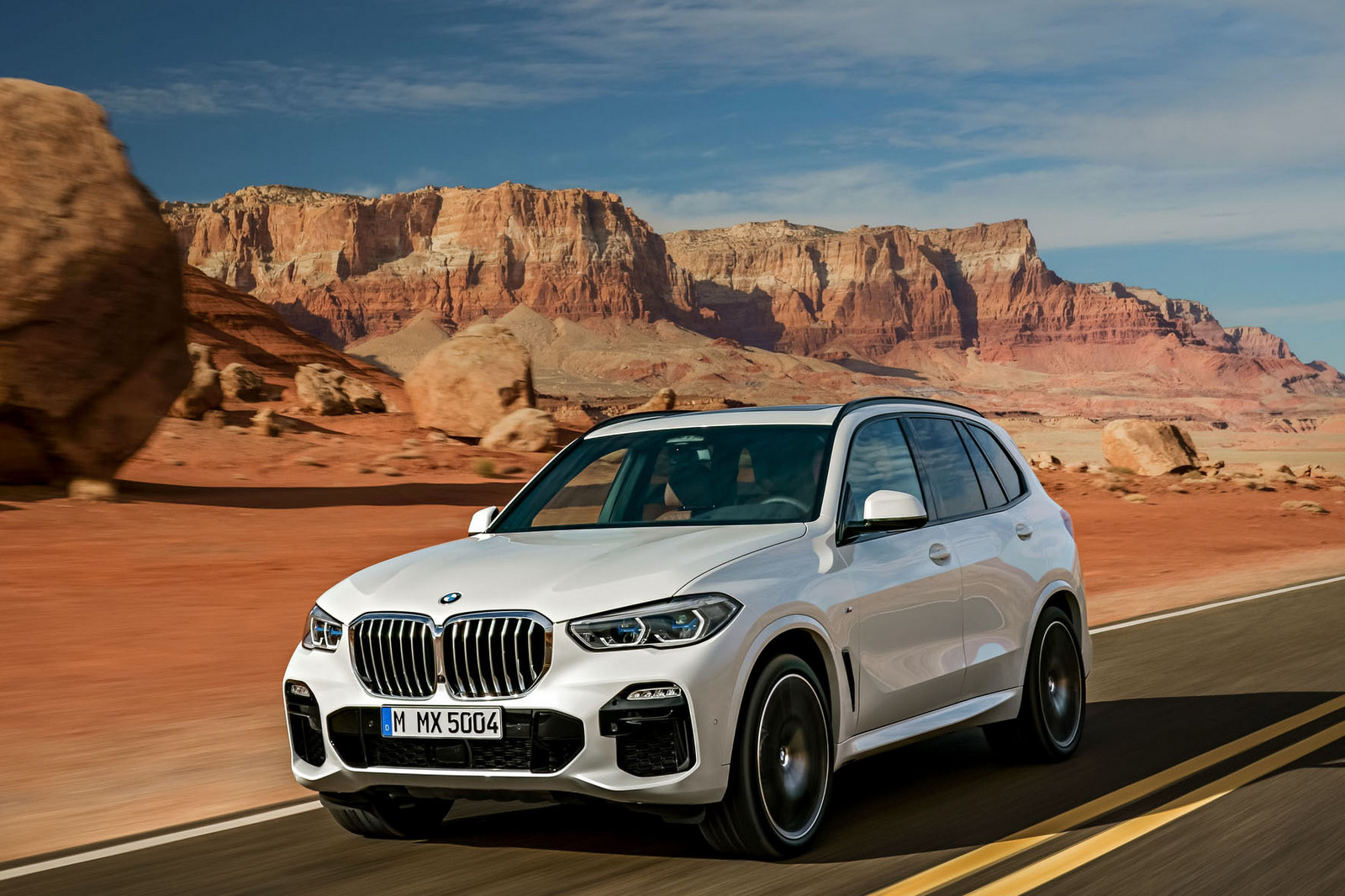 Đang tải 2019-BMW-X5-7.jpg…