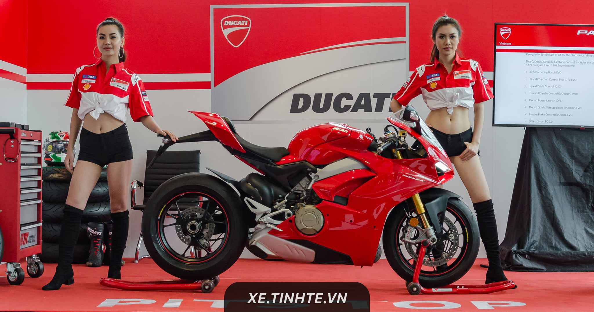Chi tiết Ducati Panigale V4 S: dùng động cơ và công nghệ của xe đua MotoGP, giá từ 937 triệu