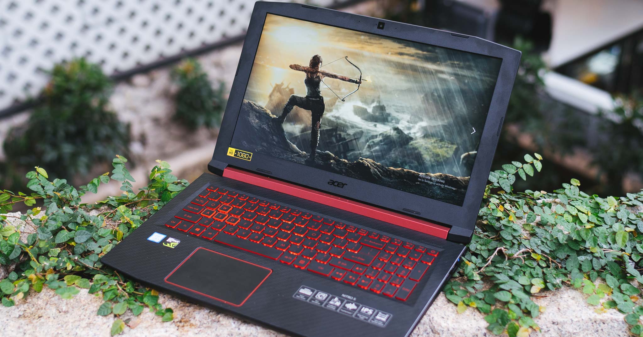 Cảm nhận Acer Nitro 5 Carbon: Sự thực dụng của laptop gaming phổ thông