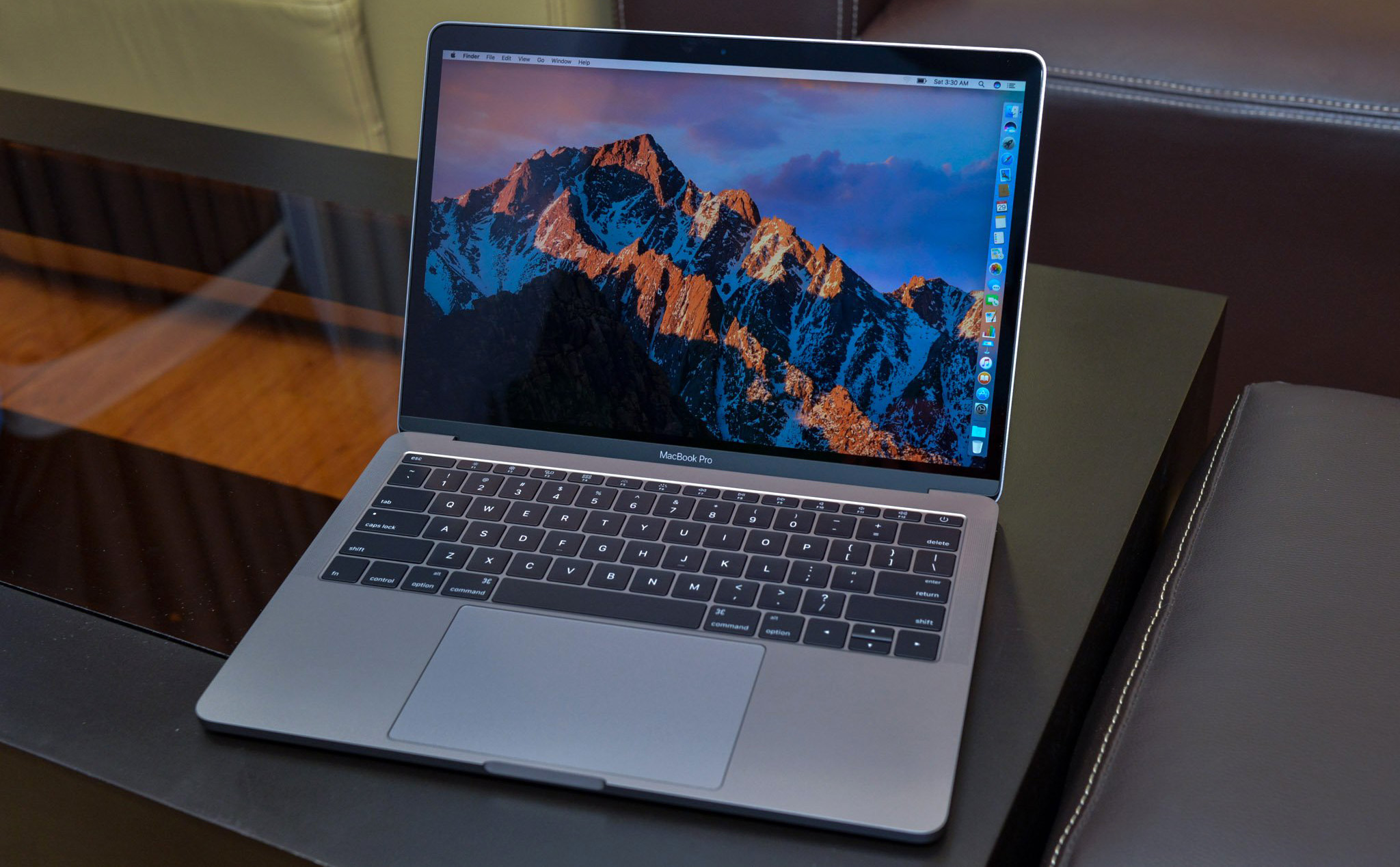 Apple sửa bàn phím cánh bướm miễn phí cho MacBook và MacBook Pro từ nay đến năm 2019-2021