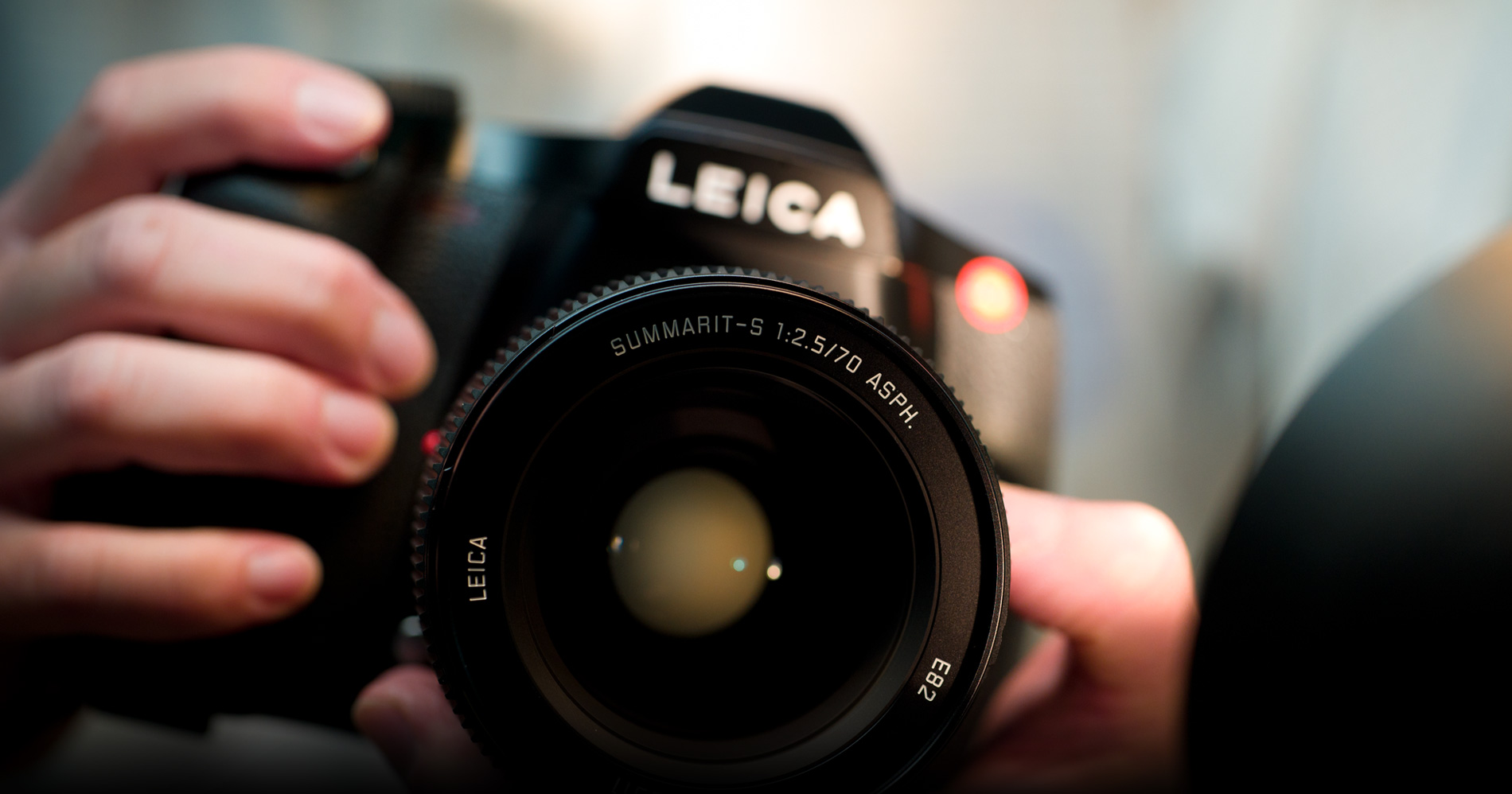 Liệu đây có phải là chiếc Medium mới của Leica sẽ ra mắt trong dịp Photokina vào tháng 9 tới đây?