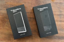 BlackBerry_KEY2_mo-hop_tinhte_19.jpg