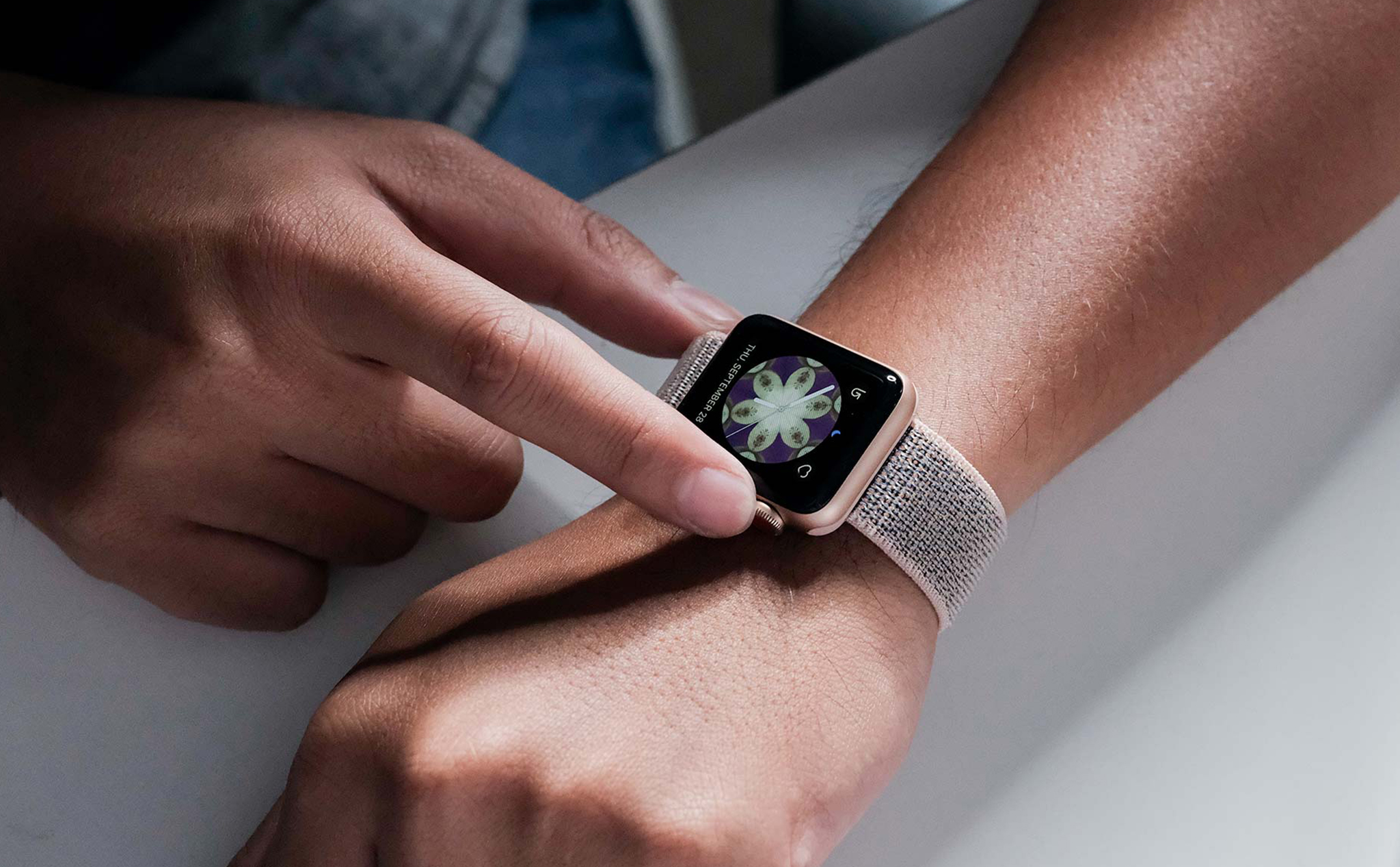Tổng hợp tin đồn về Apple Watch Series 4: màn hình lớn hơn, pin lâu hơn, không còn nút bấm vật lý