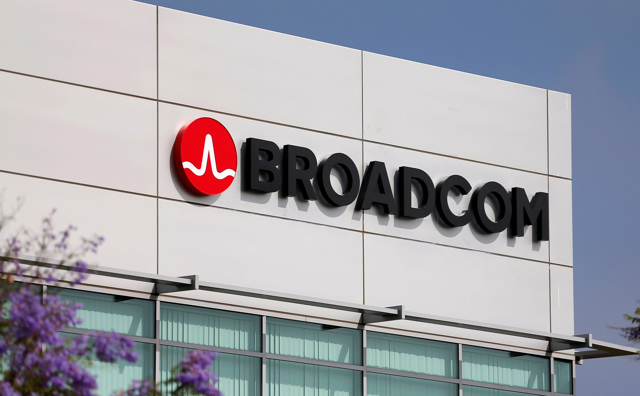 Broadcom mất trắng 18,9 tỷ giá trị thị trường khi mua lại hãng phần mềm CA