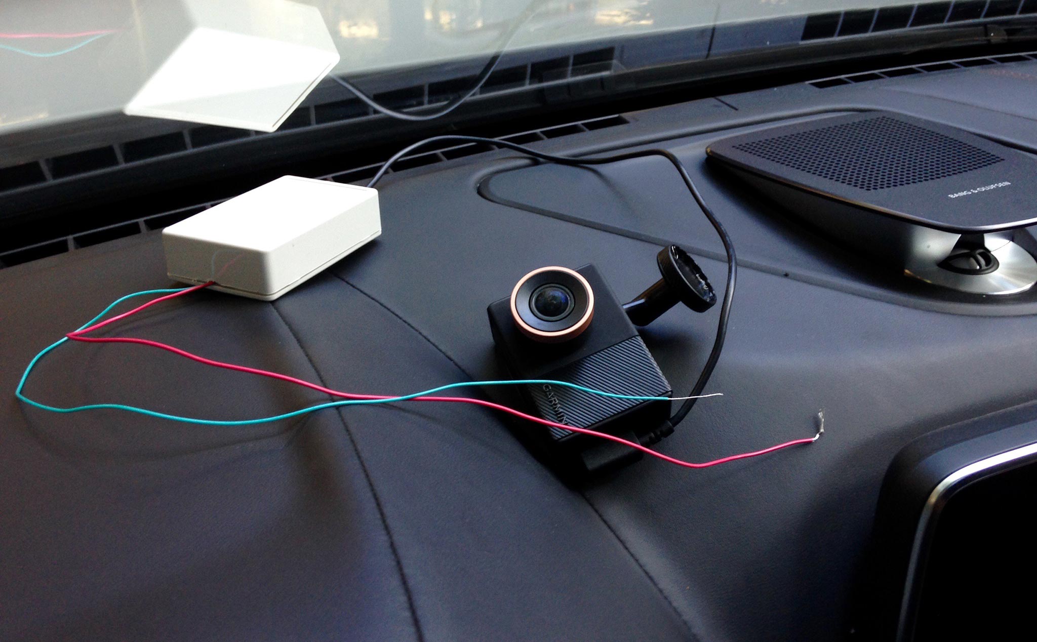 [DIY] Tự làm gọn dây nguồn cho camera hành trình