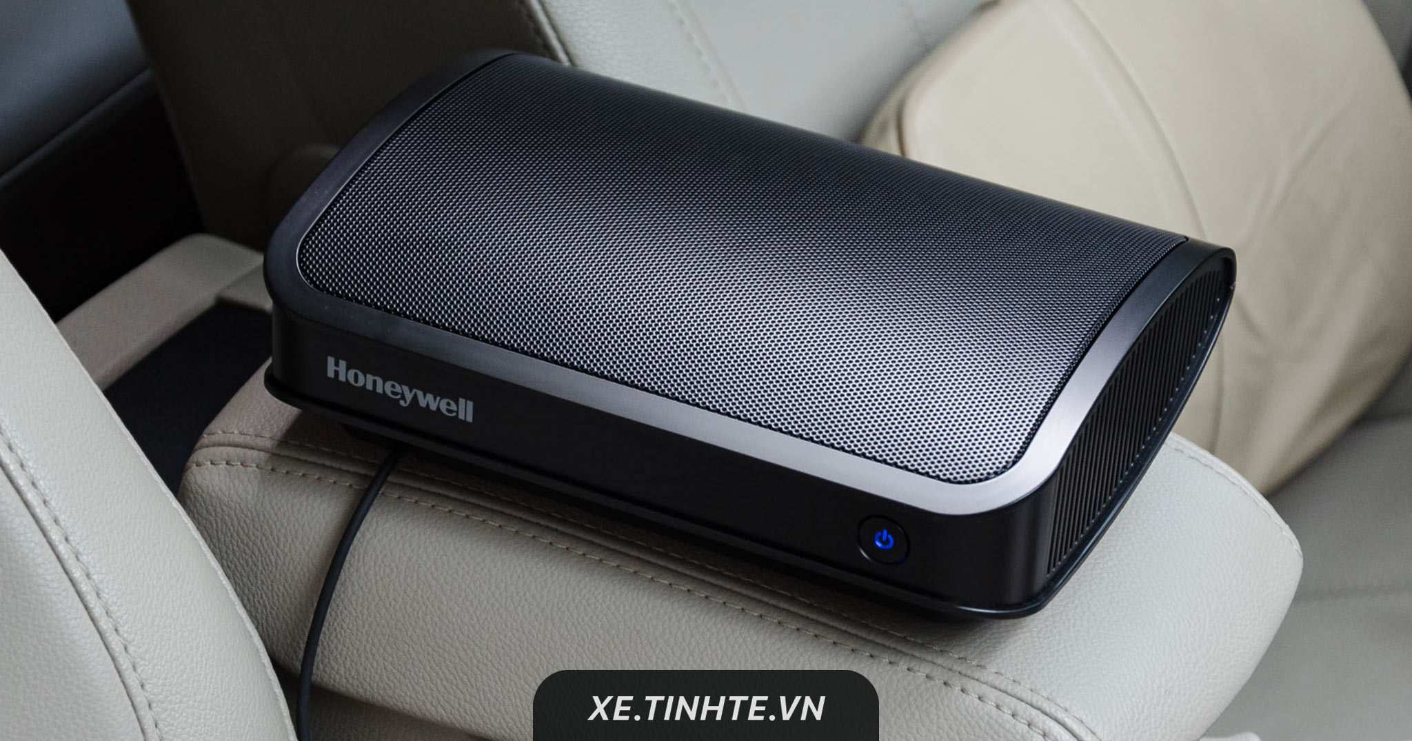 Trên tay máy lọc không khí Honeywell cho ô tô: khử mùi tốt, dễ sử dụng và tự vệ sinh thay màng lọc