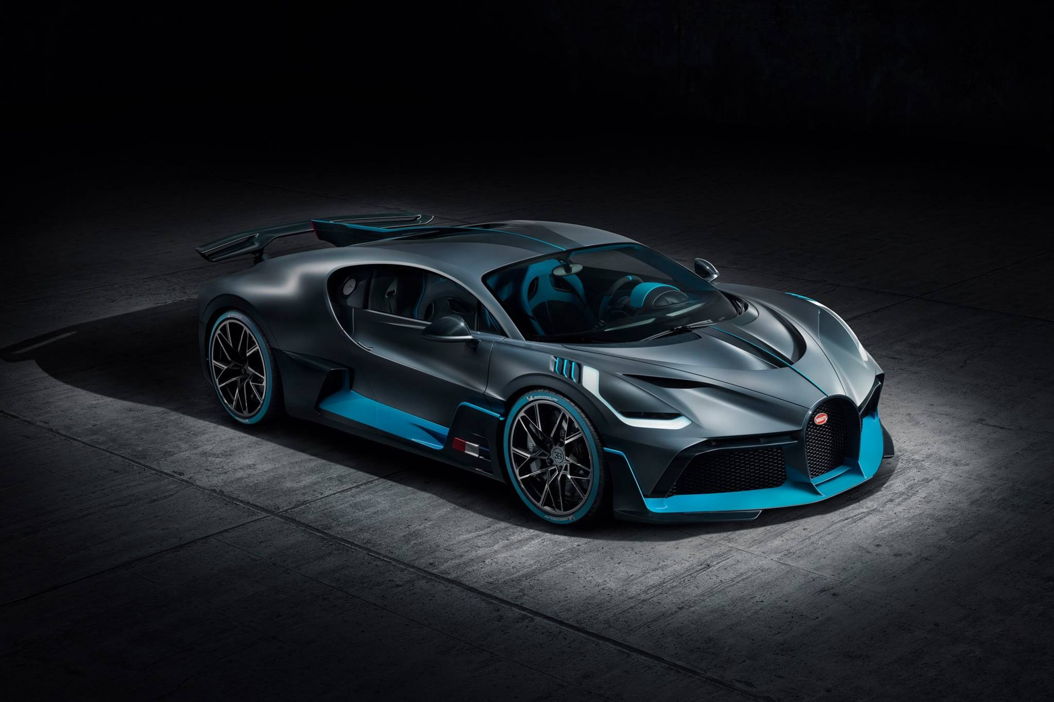 Đang tải Bugatti_Divo_2019_Xe_Tinhte_015.jpg…