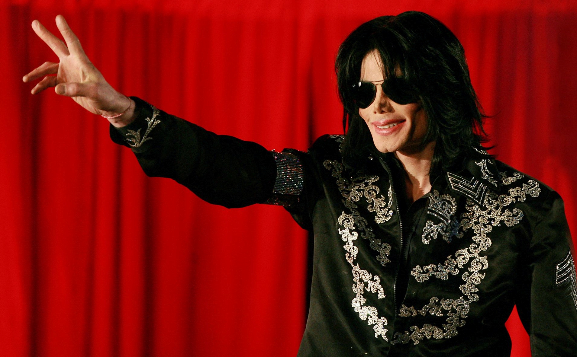 Có chăng việc Sony thừa nhận đã tung ra các ca khúc giả mạo của huyền thoại Michael Jackson?